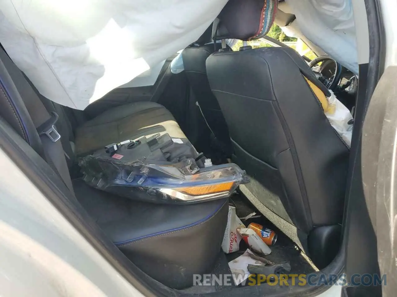 10 Photograph of a damaged car 5YFBURHE2KP924918 TOYOTA COROLLA 2019