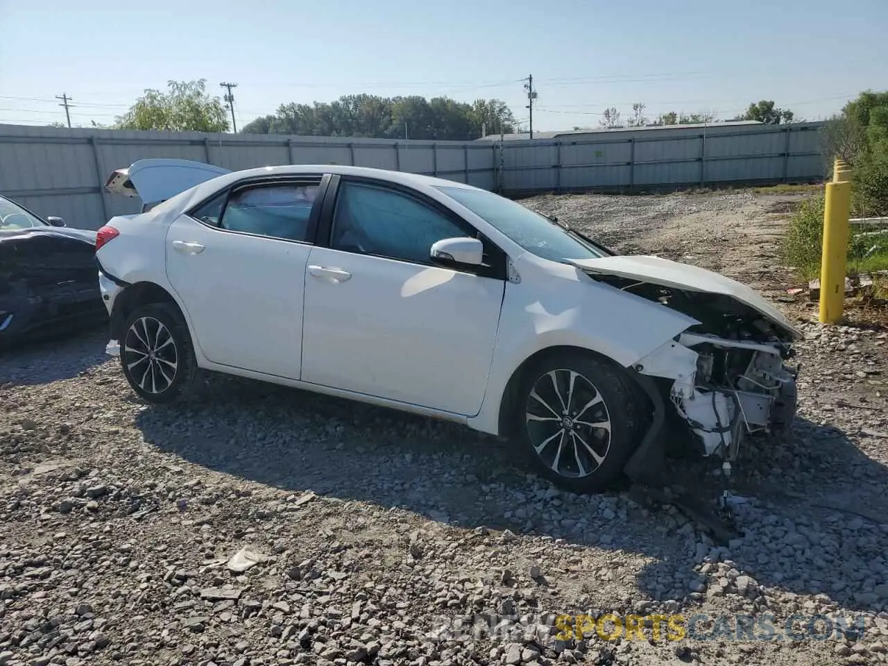 4 Photograph of a damaged car 5YFBURHE2KP924918 TOYOTA COROLLA 2019