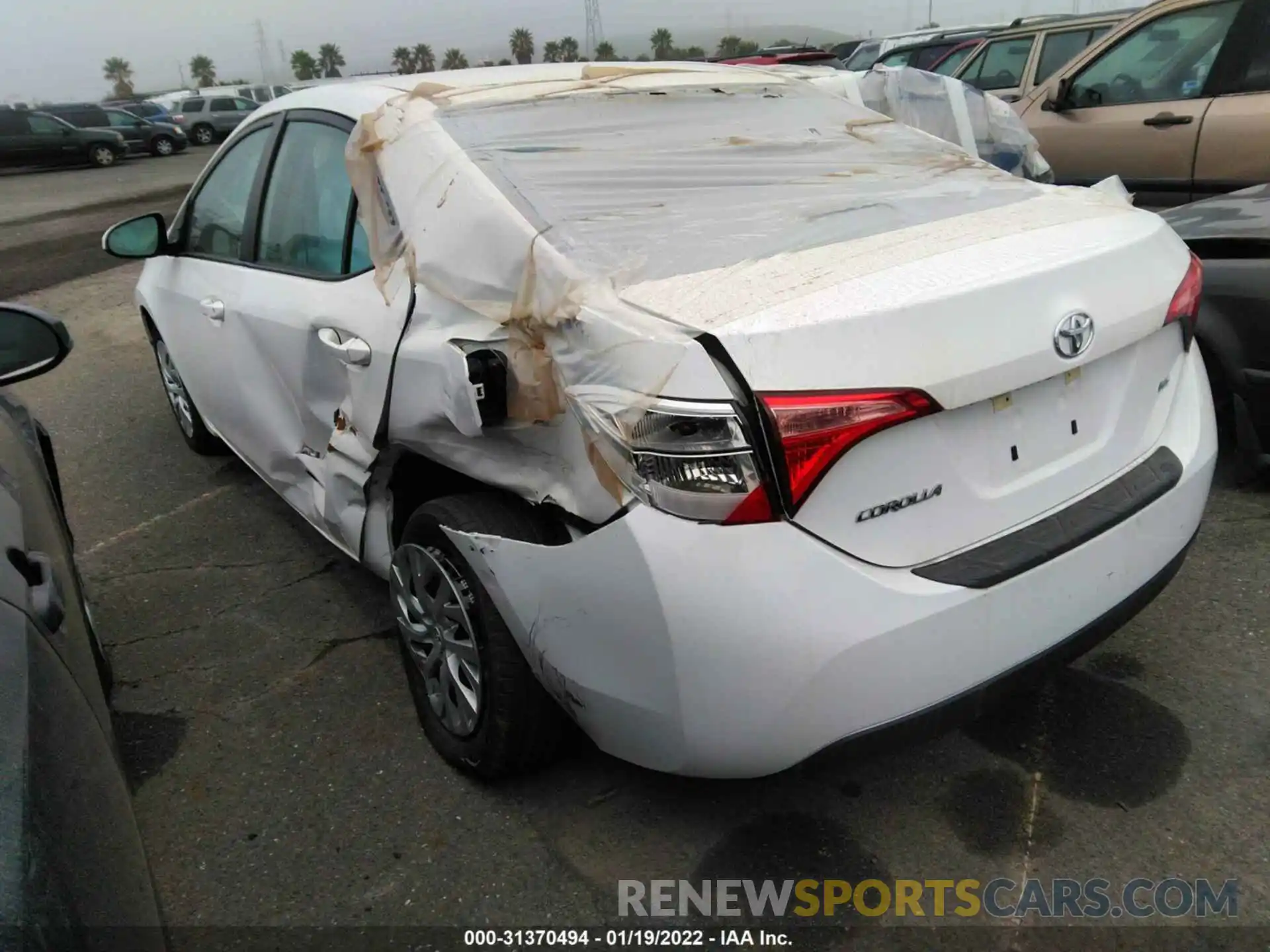 3 Photograph of a damaged car 5YFBURHE2KP926510 TOYOTA COROLLA 2019