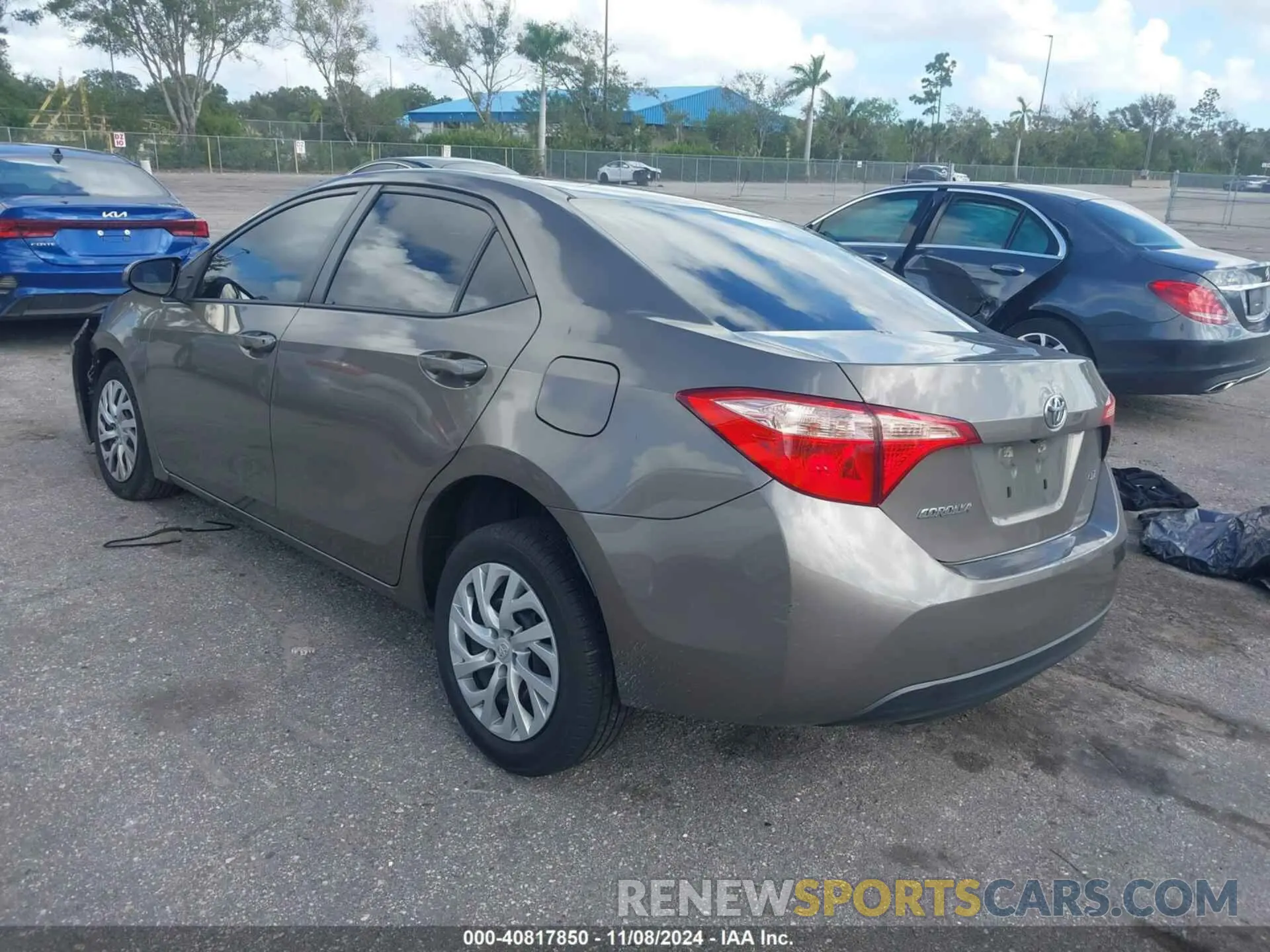 3 Photograph of a damaged car 5YFBURHE2KP928497 TOYOTA COROLLA 2019