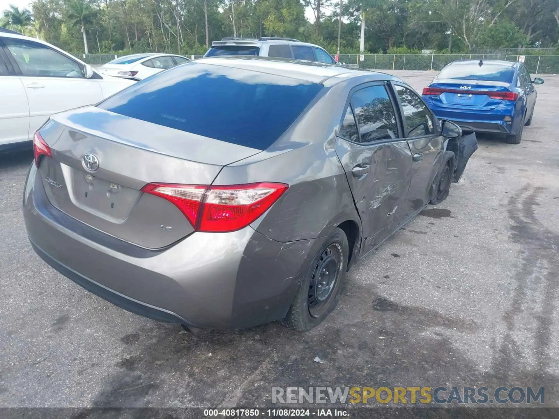 4 Photograph of a damaged car 5YFBURHE2KP928497 TOYOTA COROLLA 2019