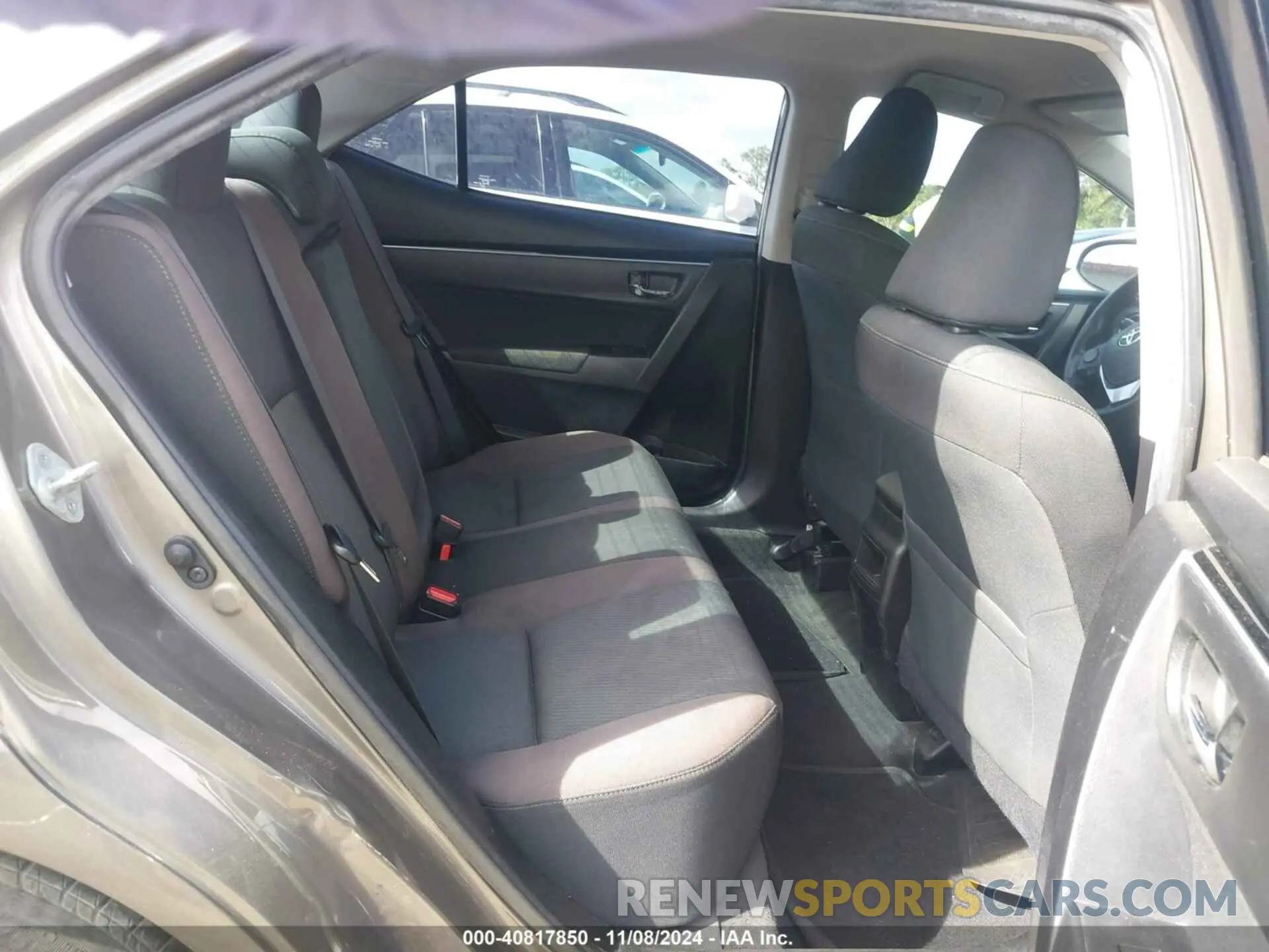 8 Photograph of a damaged car 5YFBURHE2KP928497 TOYOTA COROLLA 2019