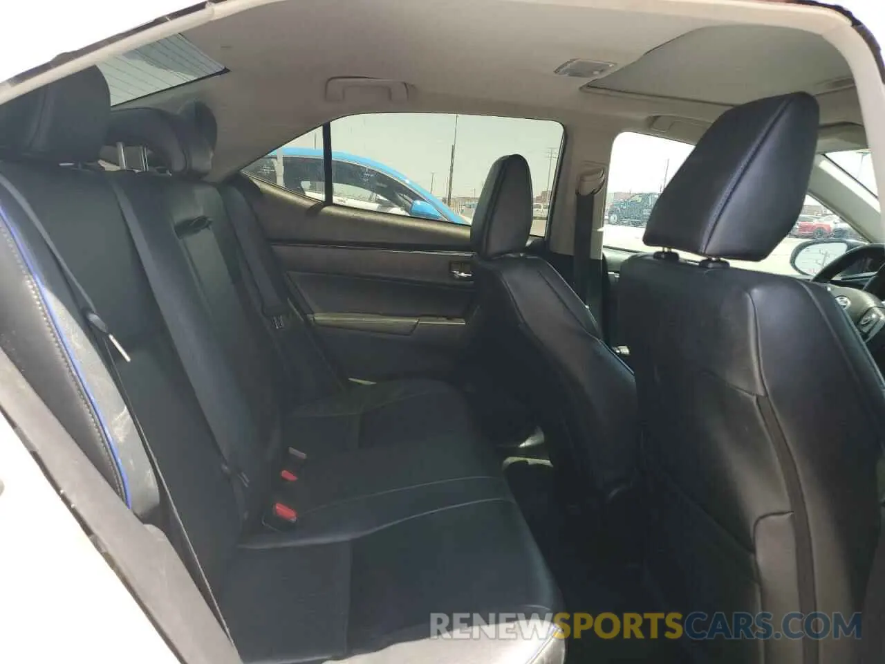 10 Photograph of a damaged car 5YFBURHE2KP931710 TOYOTA COROLLA 2019