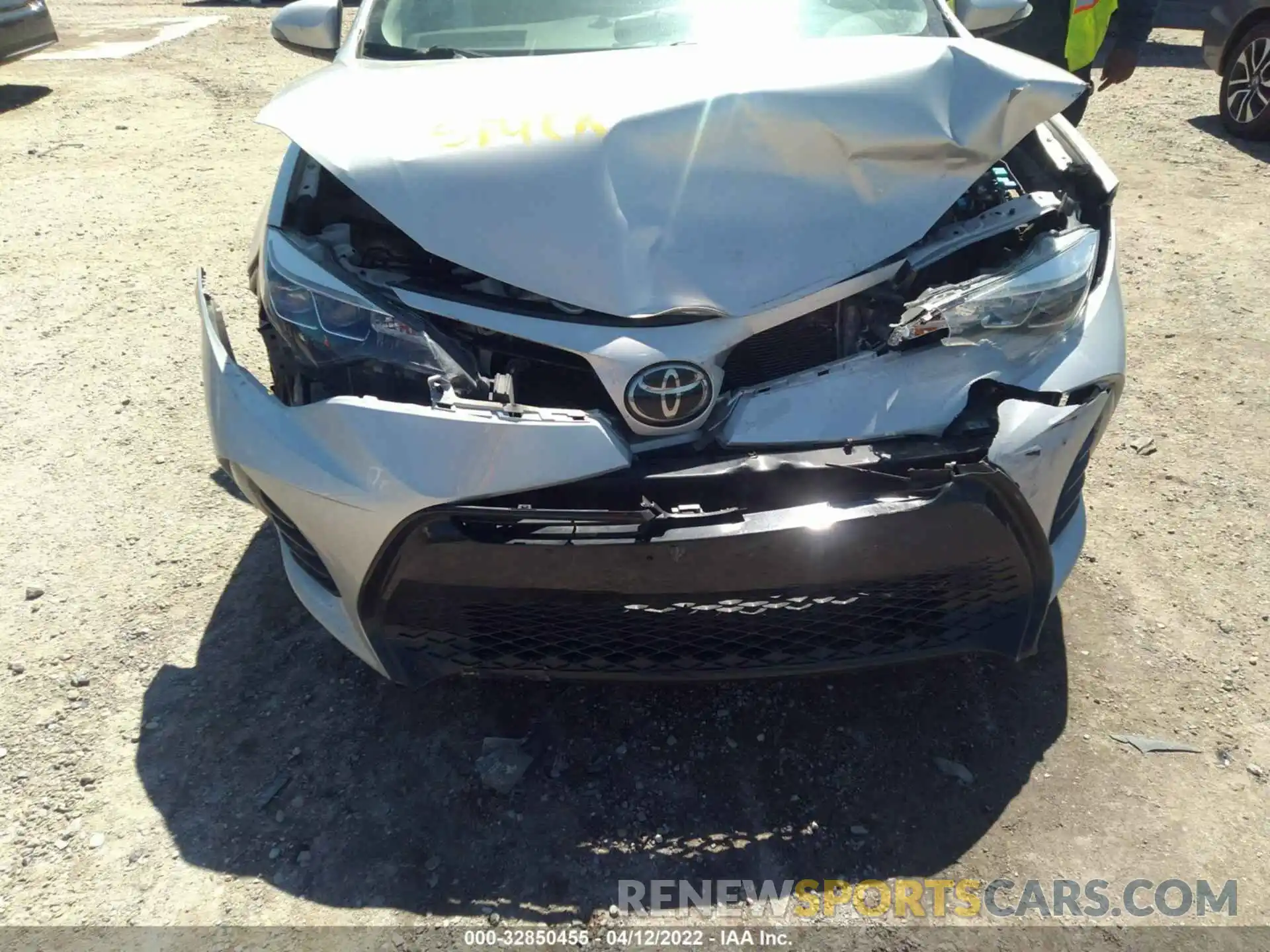 6 Photograph of a damaged car 5YFBURHE2KP932954 TOYOTA COROLLA 2019