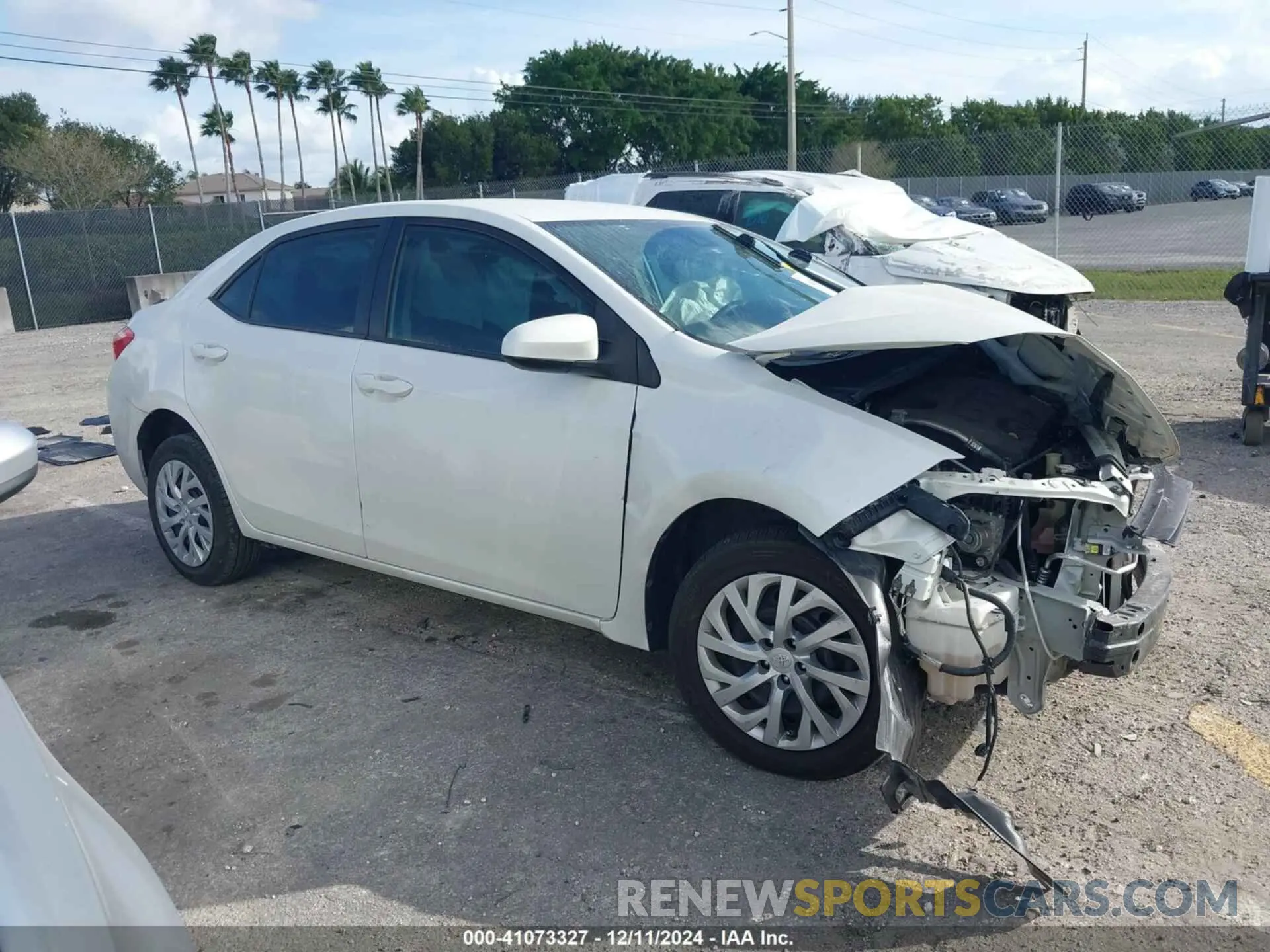 14 Photograph of a damaged car 5YFBURHE2KP933621 TOYOTA COROLLA 2019