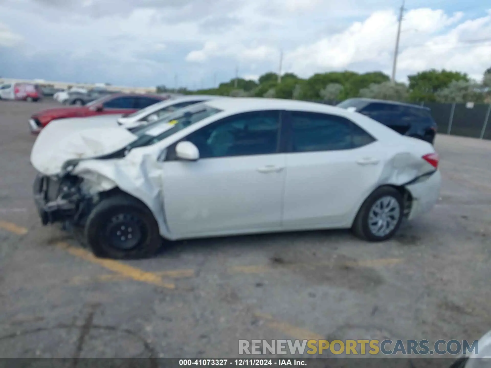 15 Photograph of a damaged car 5YFBURHE2KP933621 TOYOTA COROLLA 2019