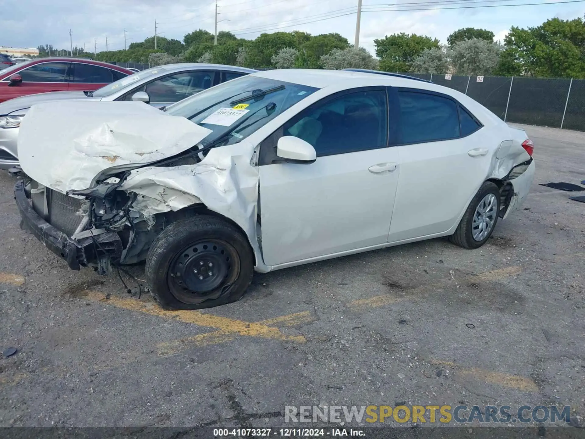 2 Photograph of a damaged car 5YFBURHE2KP933621 TOYOTA COROLLA 2019