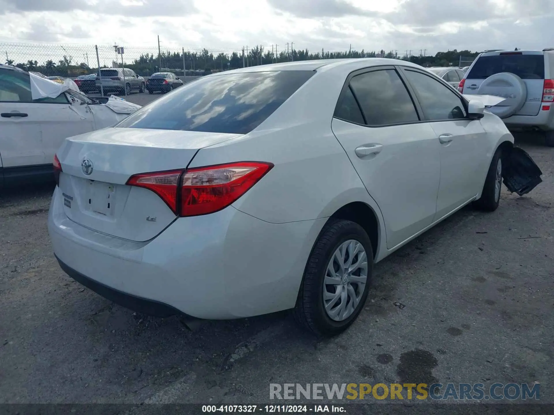 4 Photograph of a damaged car 5YFBURHE2KP933621 TOYOTA COROLLA 2019