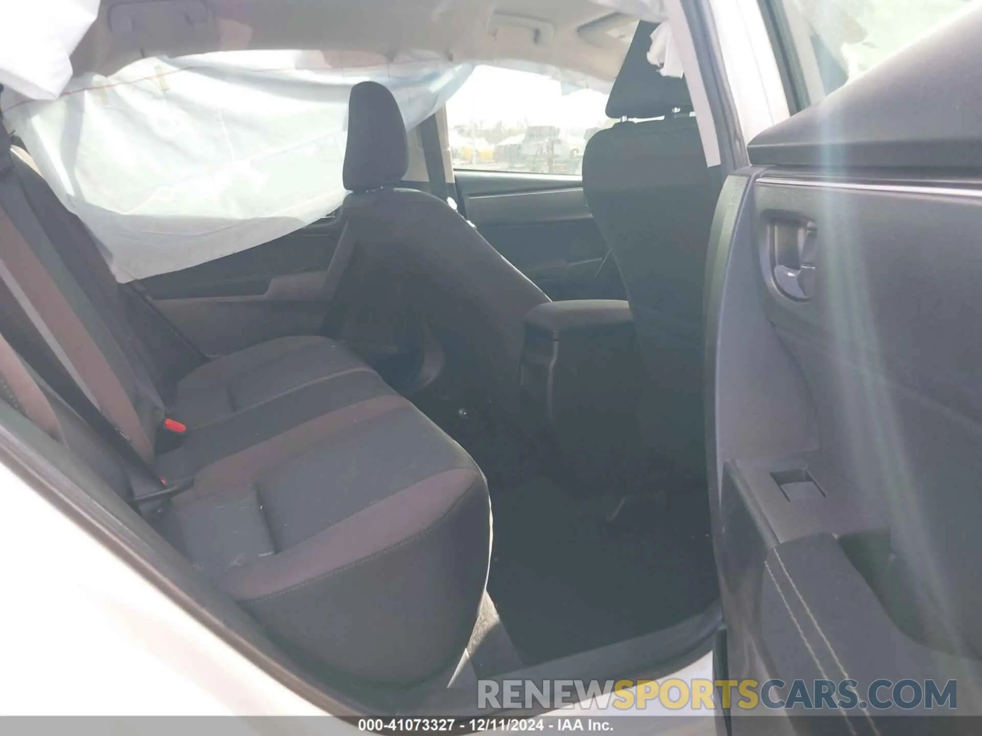 8 Photograph of a damaged car 5YFBURHE2KP933621 TOYOTA COROLLA 2019