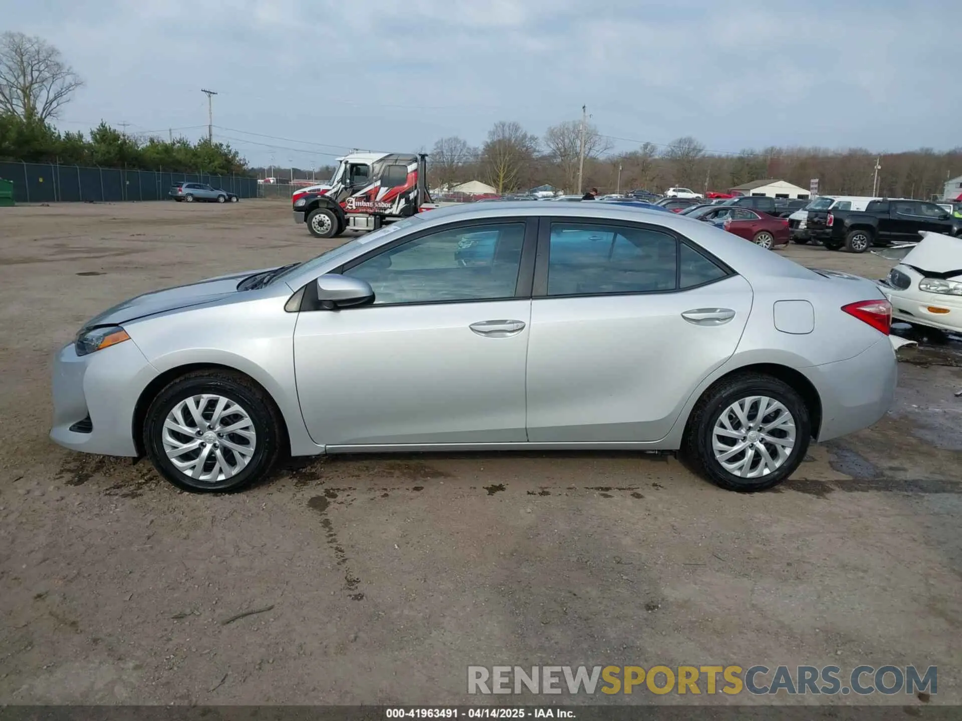 15 Photograph of a damaged car 5YFBURHE2KP934042 TOYOTA COROLLA 2019