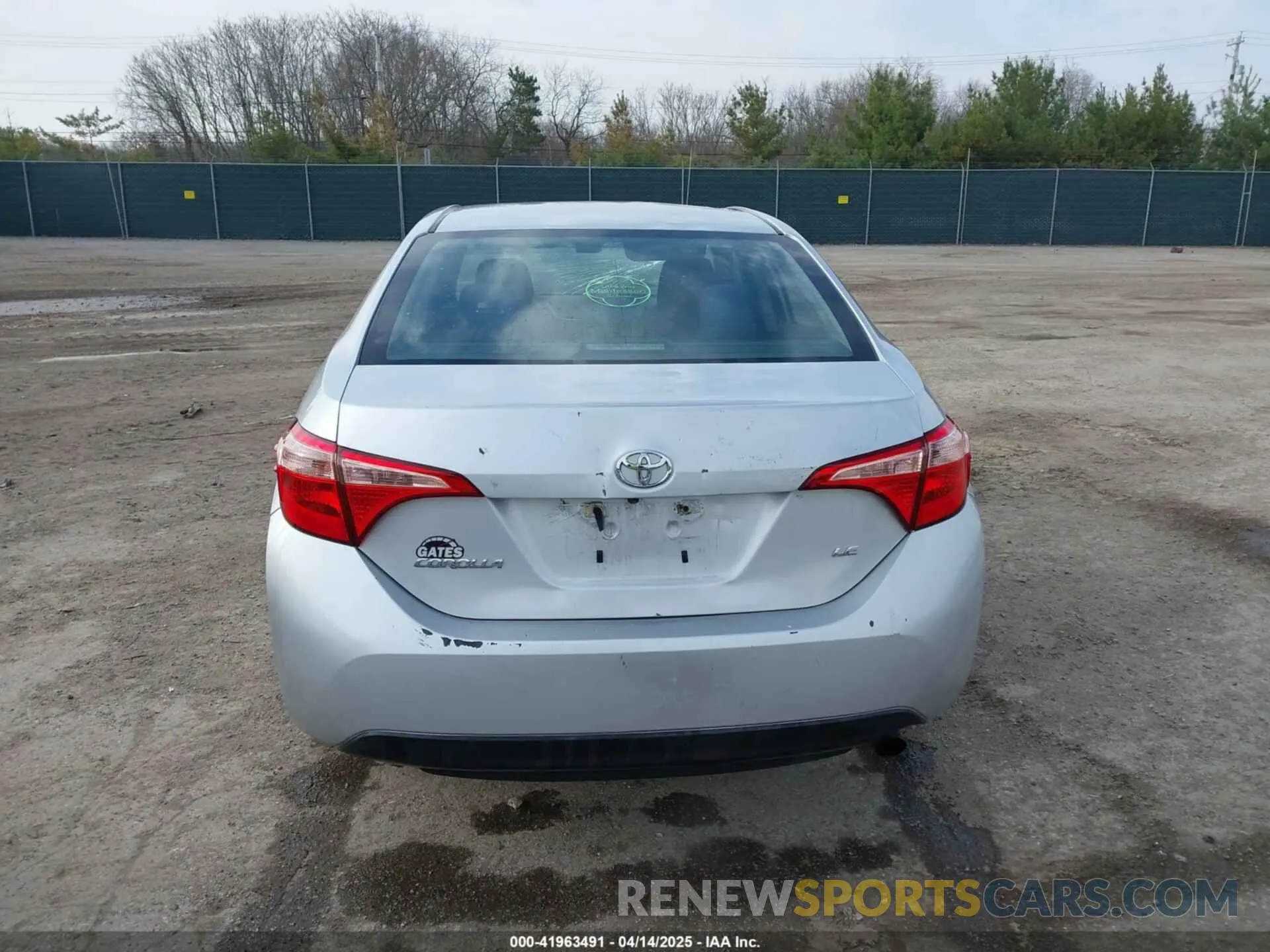 17 Photograph of a damaged car 5YFBURHE2KP934042 TOYOTA COROLLA 2019