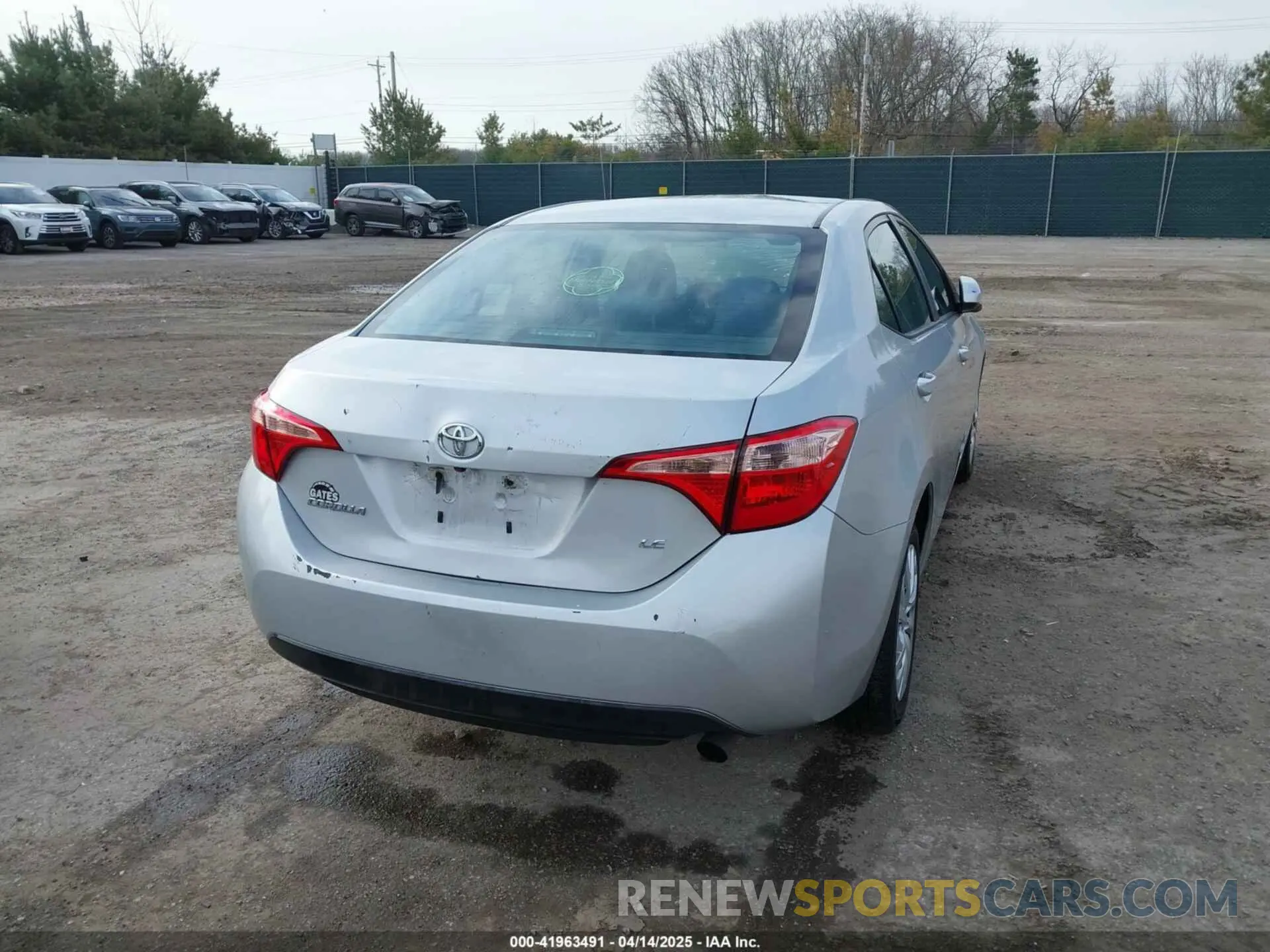 4 Photograph of a damaged car 5YFBURHE2KP934042 TOYOTA COROLLA 2019