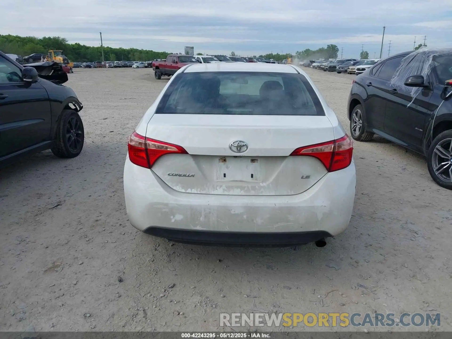16 Photograph of a damaged car 5YFBURHE2KP935112 TOYOTA COROLLA 2019