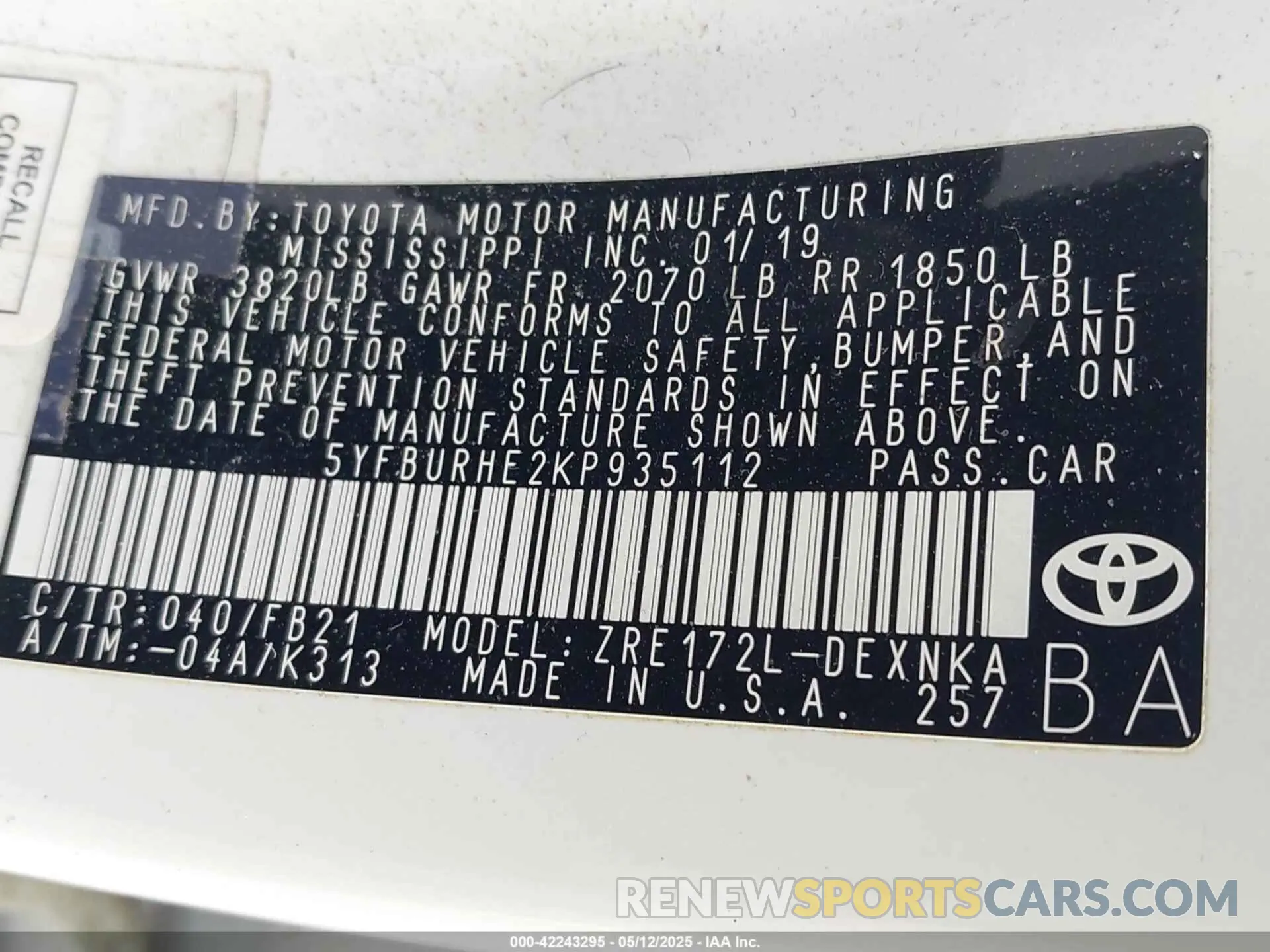 9 Photograph of a damaged car 5YFBURHE2KP935112 TOYOTA COROLLA 2019