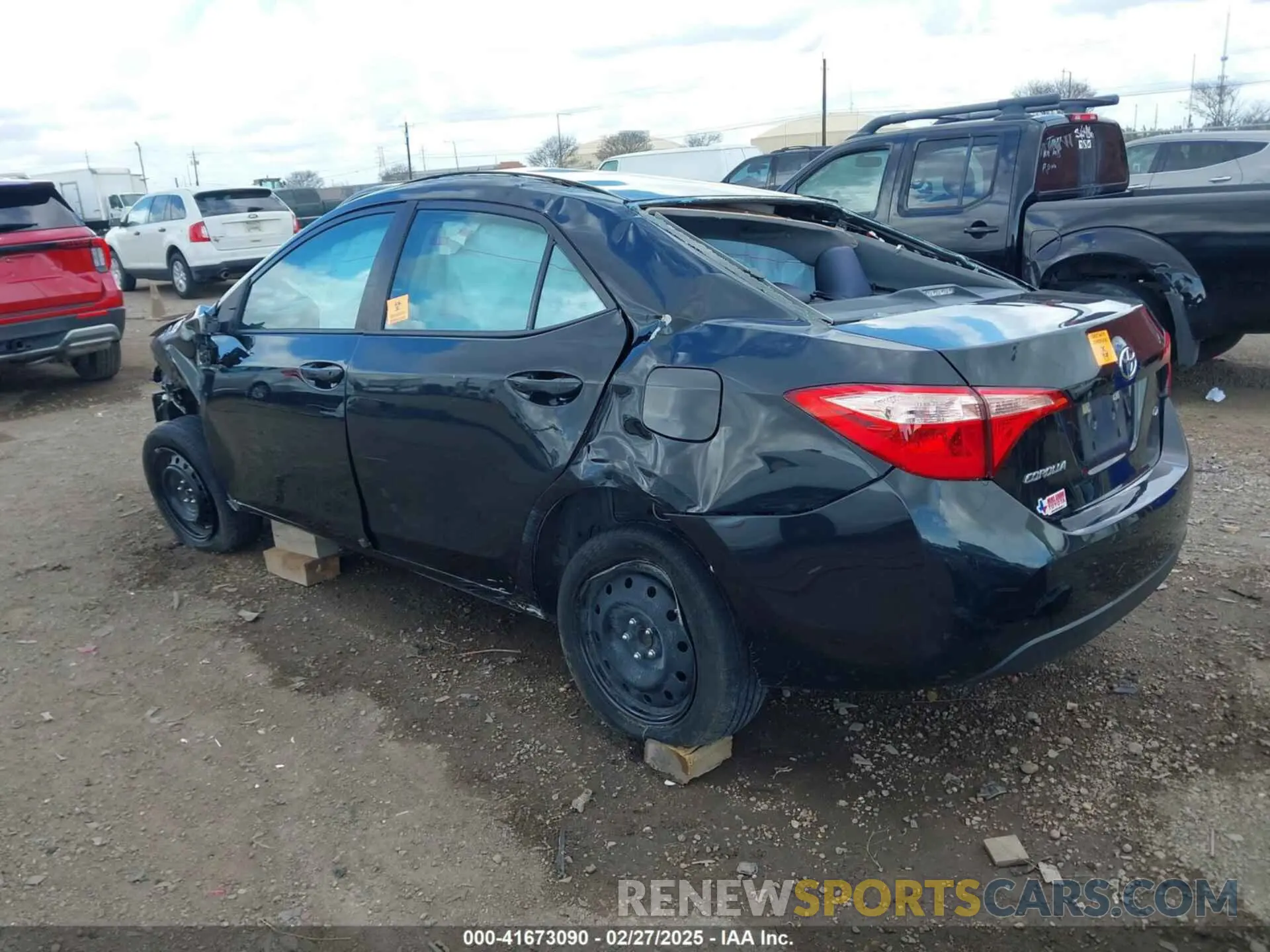 3 Photograph of a damaged car 5YFBURHE2KP935806 TOYOTA COROLLA 2019
