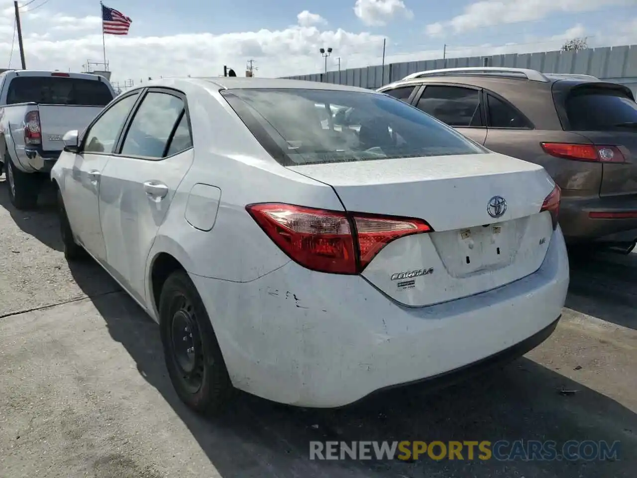 3 Photograph of a damaged car 5YFBURHE2KP936275 TOYOTA COROLLA 2019