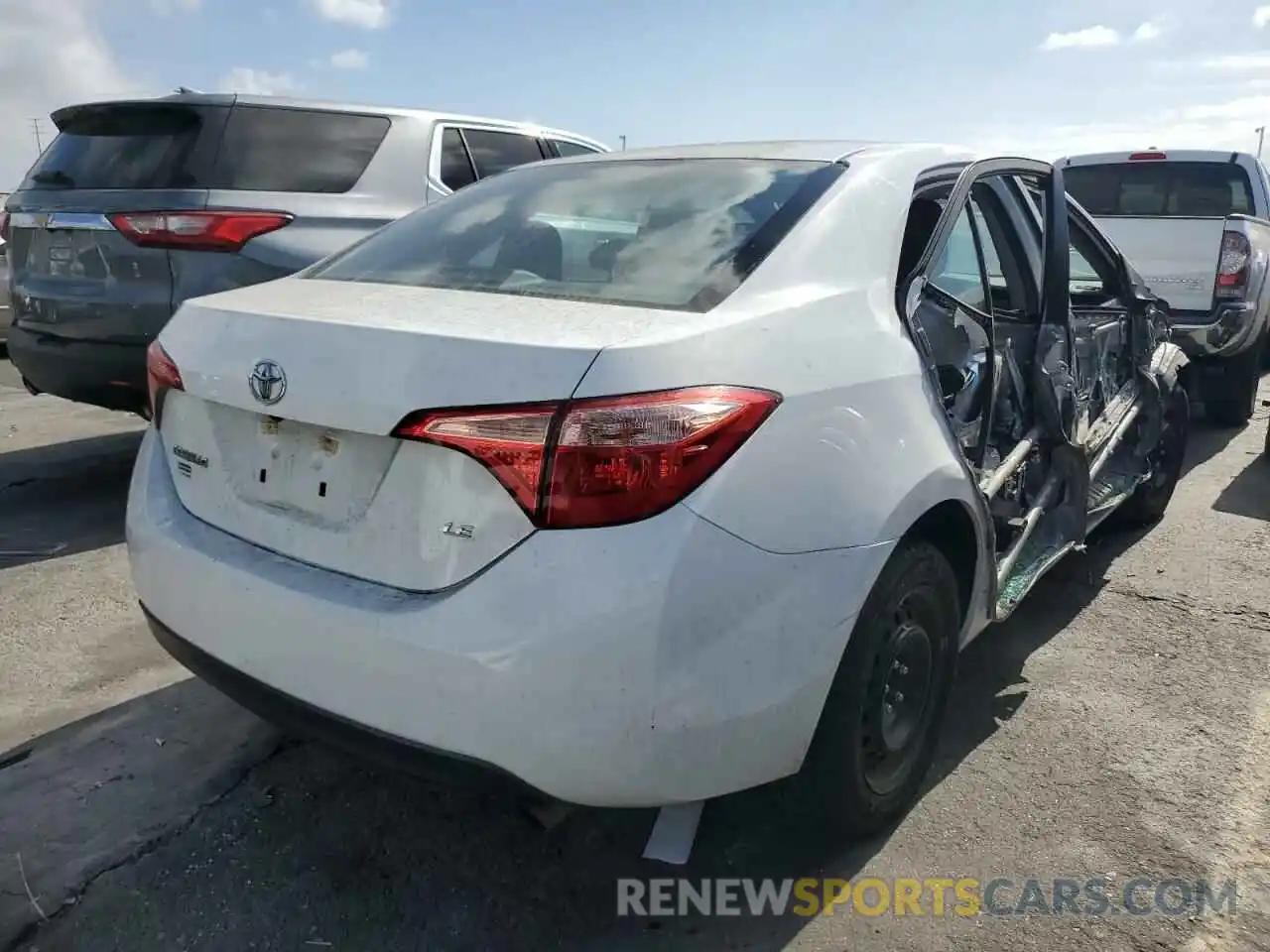 4 Photograph of a damaged car 5YFBURHE2KP936275 TOYOTA COROLLA 2019