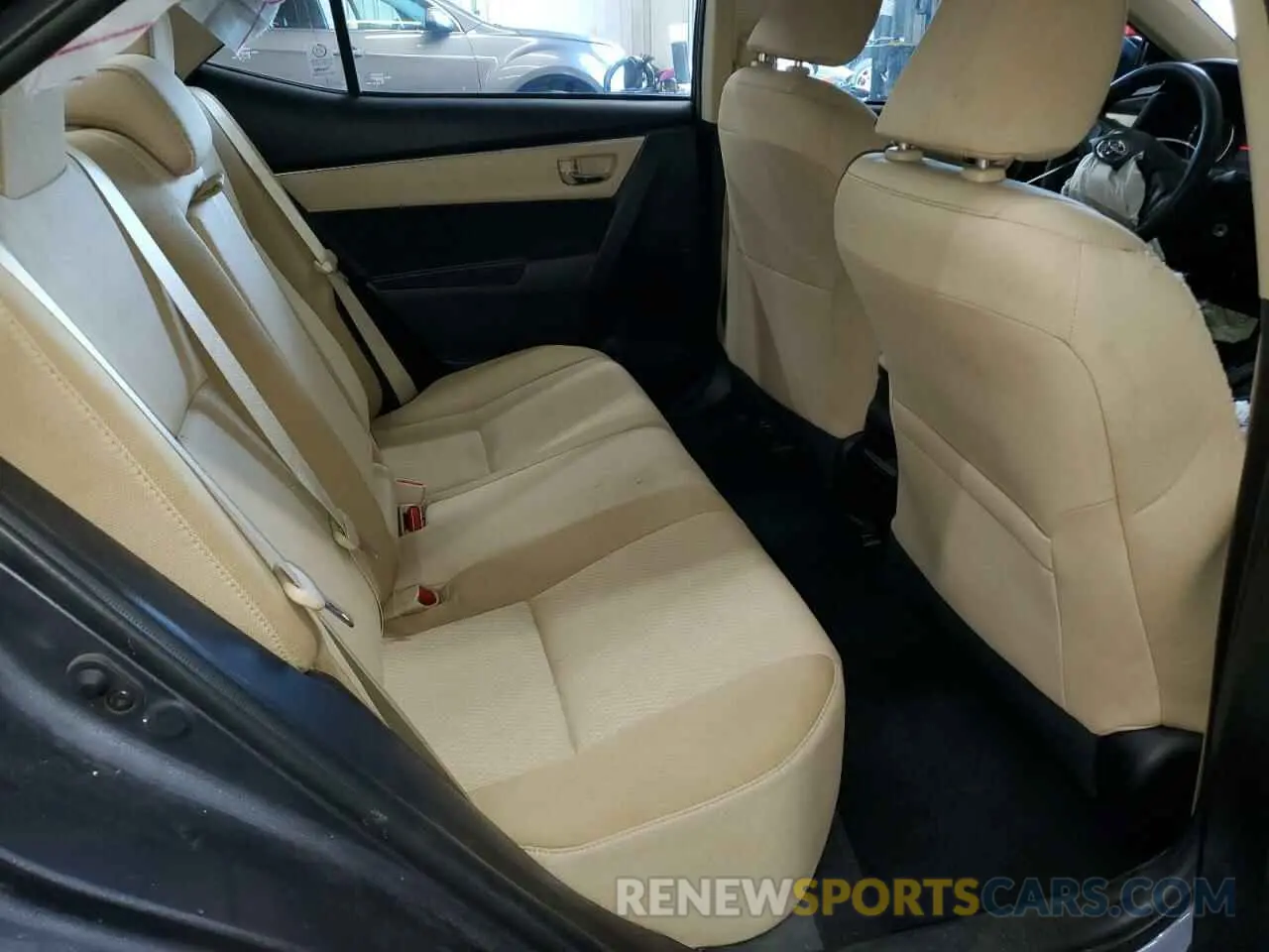 10 Photograph of a damaged car 5YFBURHE2KP936812 TOYOTA COROLLA 2019