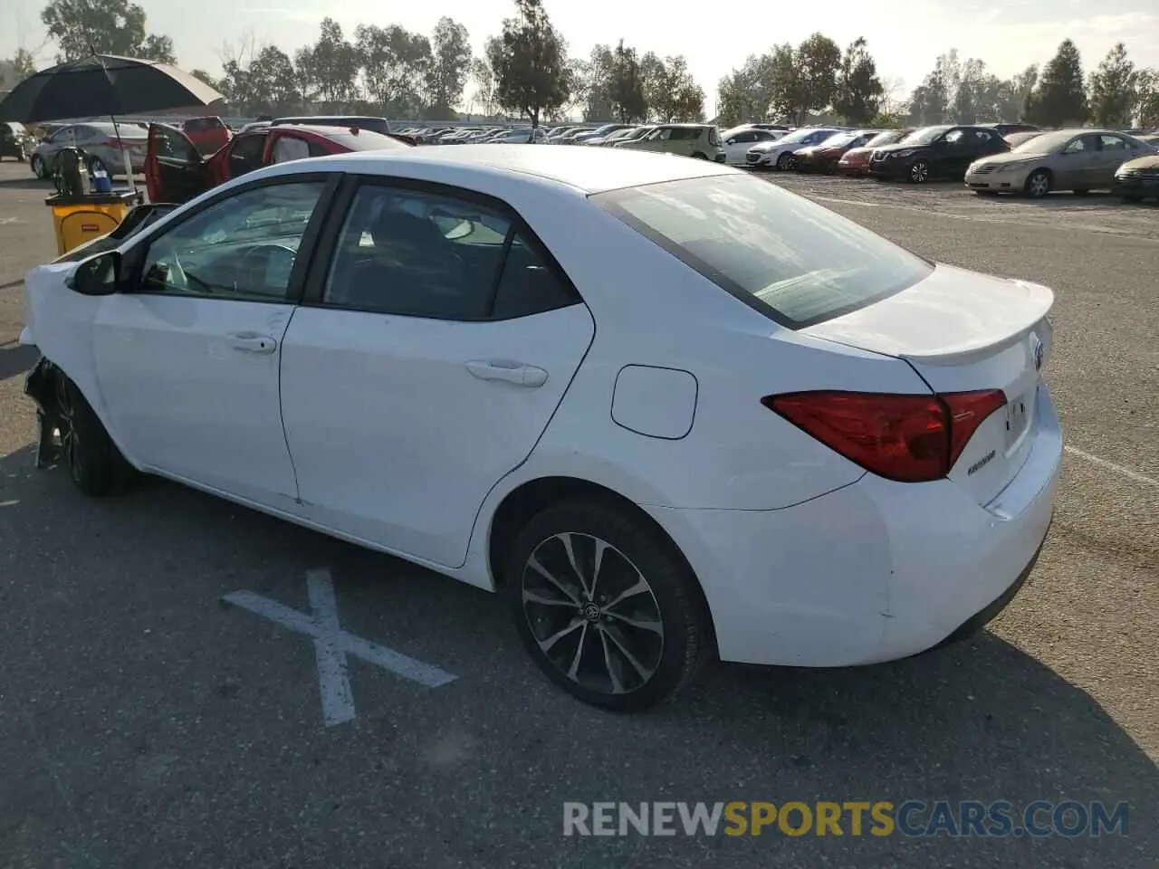 2 Photograph of a damaged car 5YFBURHE2KP938527 TOYOTA COROLLA 2019