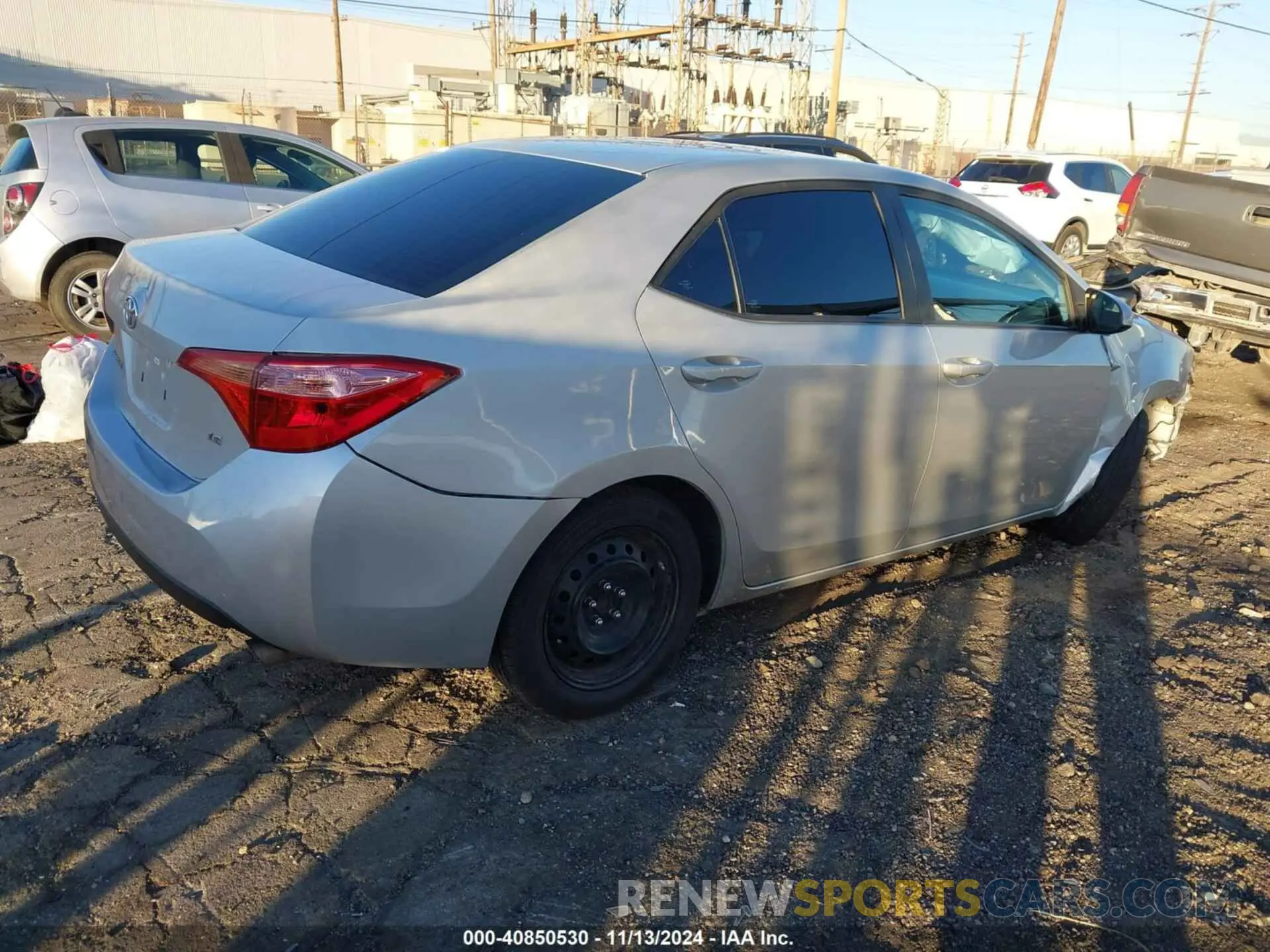 4 Photograph of a damaged car 5YFBURHE2KP940035 TOYOTA COROLLA 2019