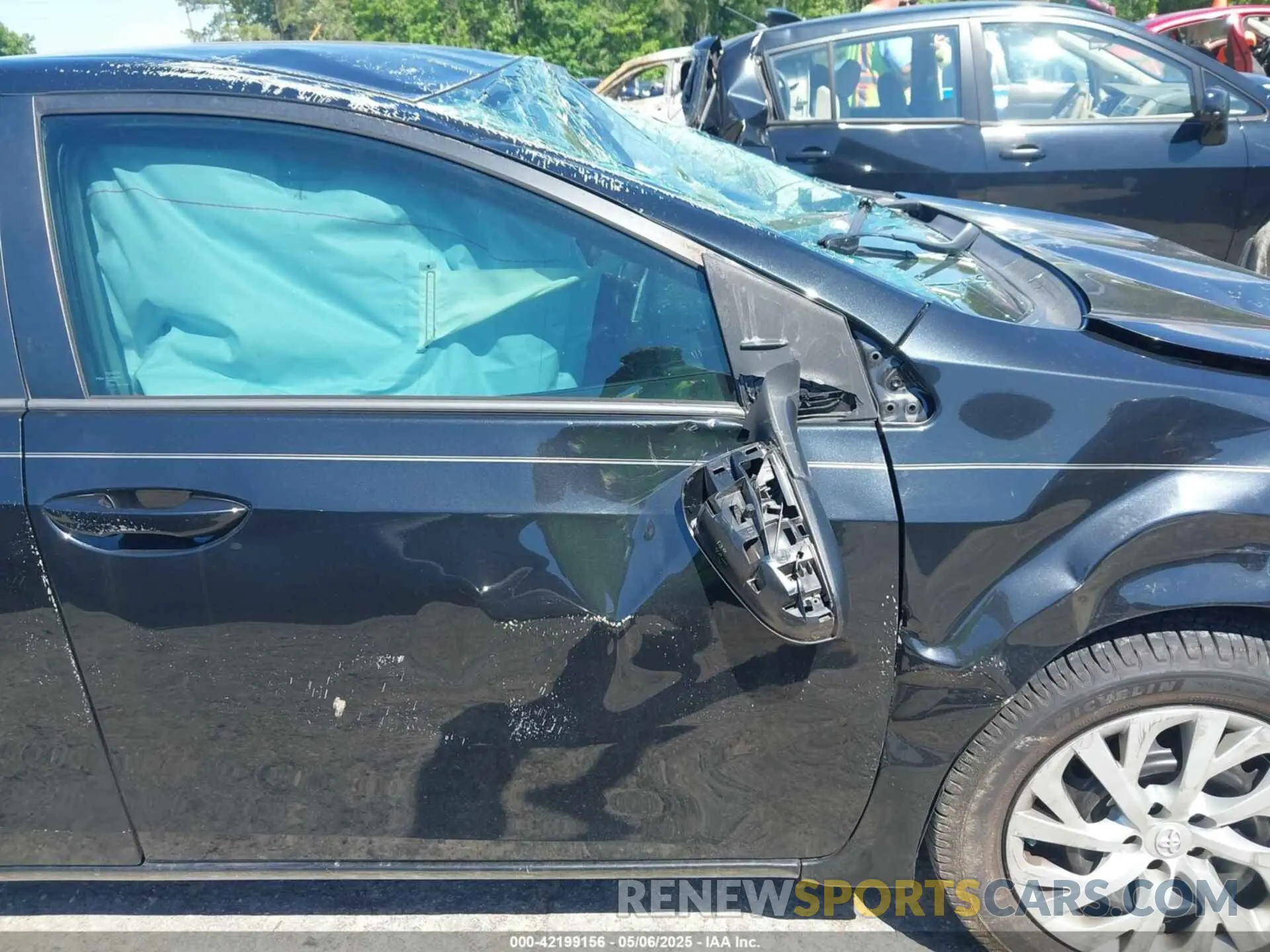 6 Photograph of a damaged car 5YFBURHE2KP942979 TOYOTA COROLLA 2019