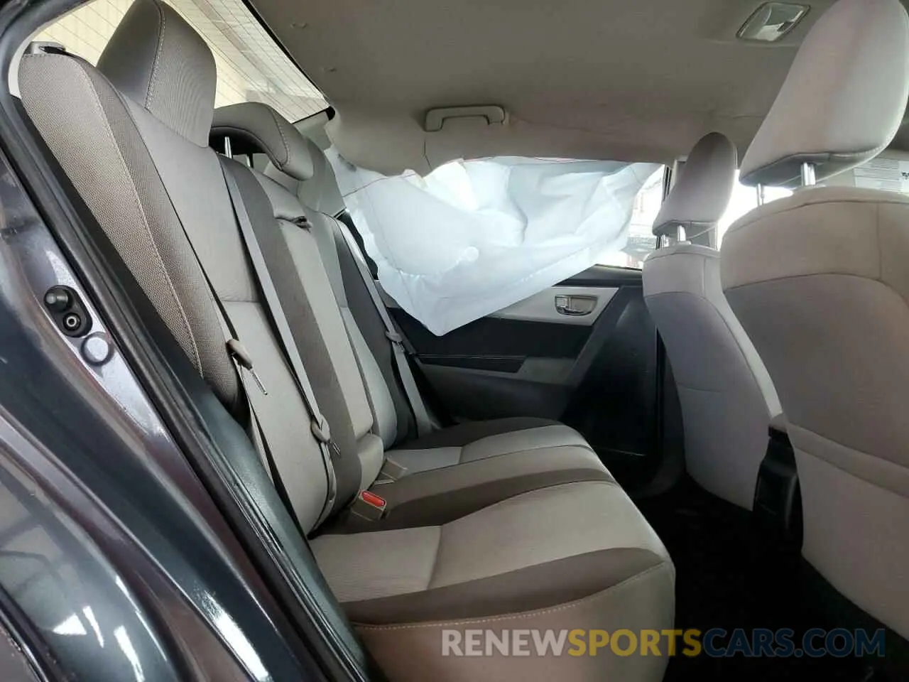 10 Photograph of a damaged car 5YFBURHE2KP945123 TOYOTA COROLLA 2019
