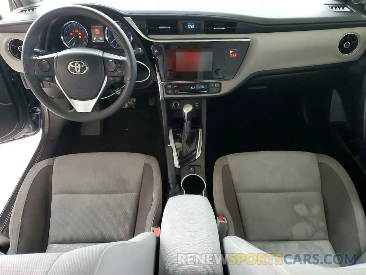8 Photograph of a damaged car 5YFBURHE2KP945123 TOYOTA COROLLA 2019