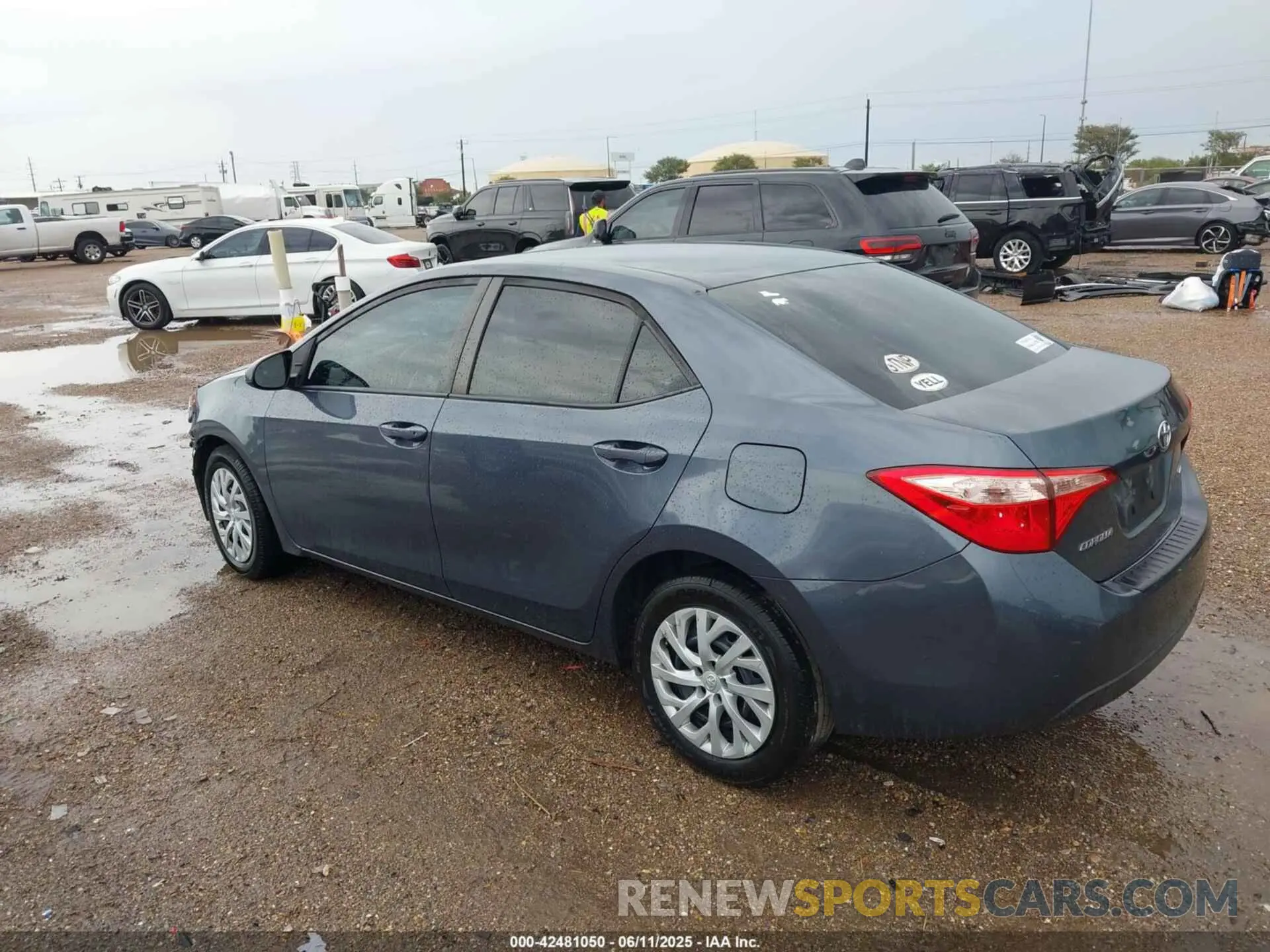 3 Photograph of a damaged car 5YFBURHE2KP948247 TOYOTA COROLLA 2019