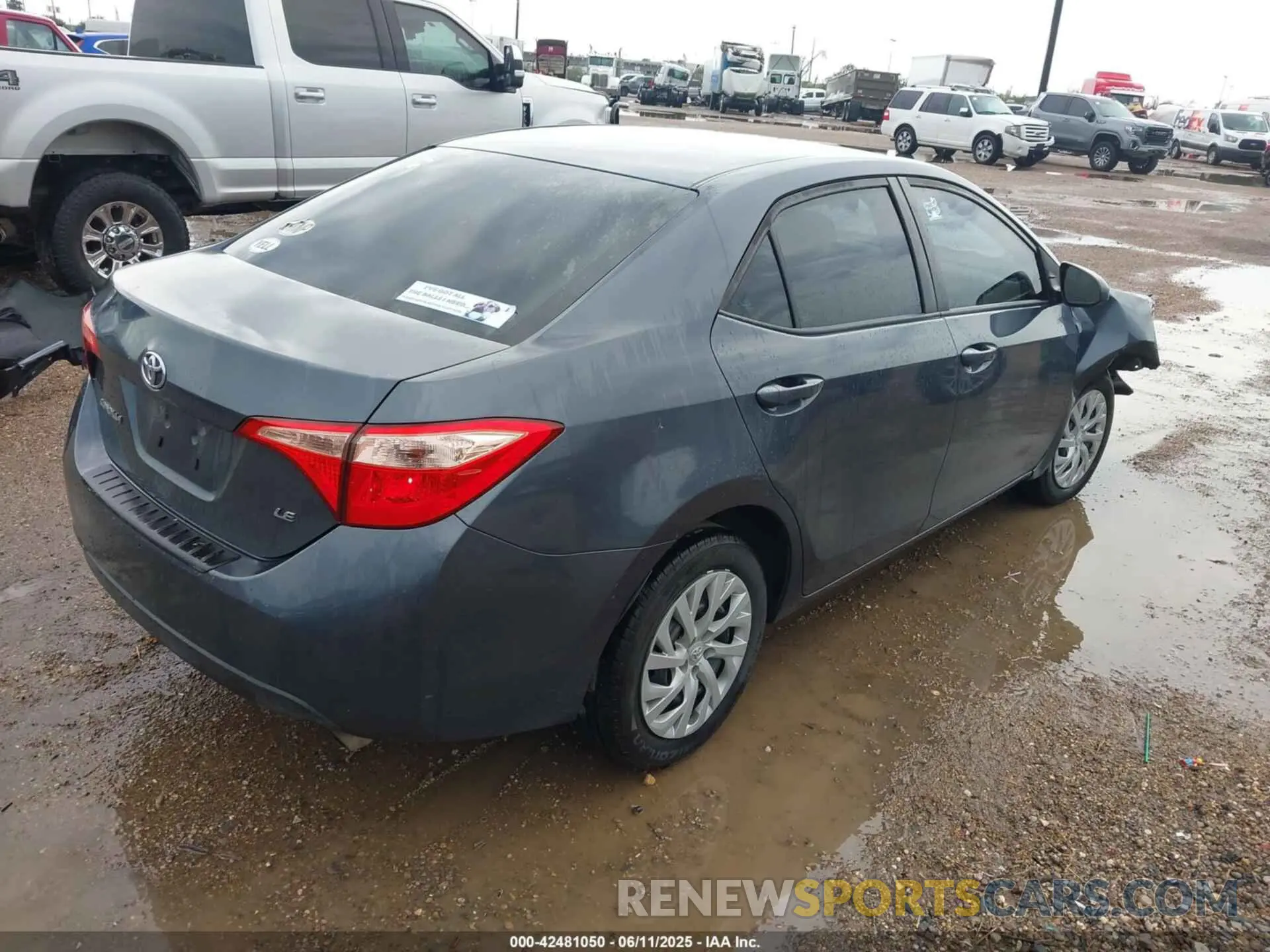 4 Photograph of a damaged car 5YFBURHE2KP948247 TOYOTA COROLLA 2019