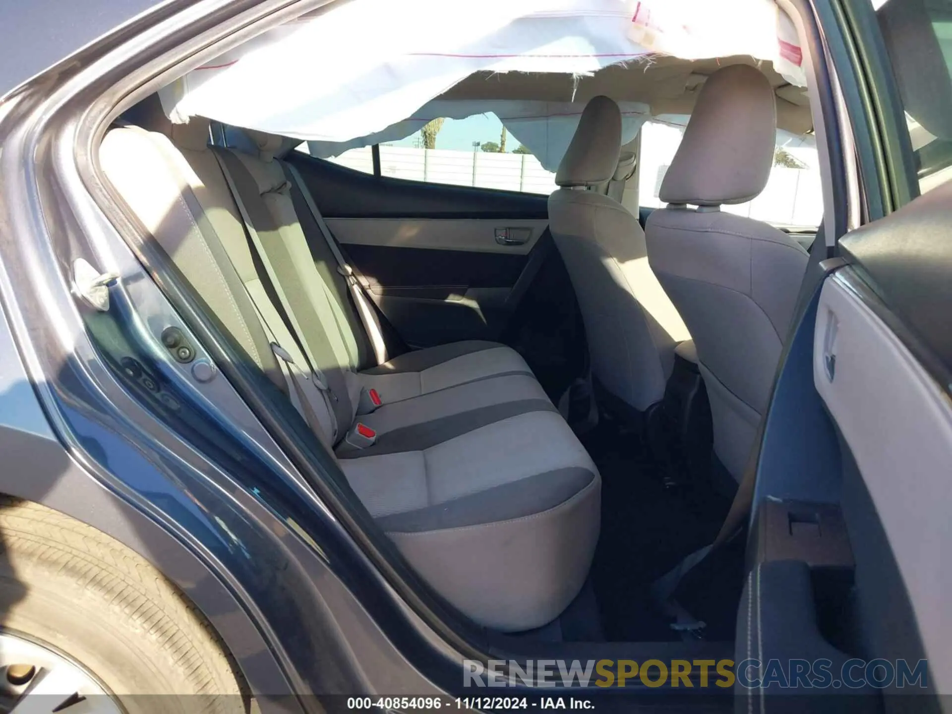 8 Photograph of a damaged car 5YFBURHE2KP949964 TOYOTA COROLLA 2019