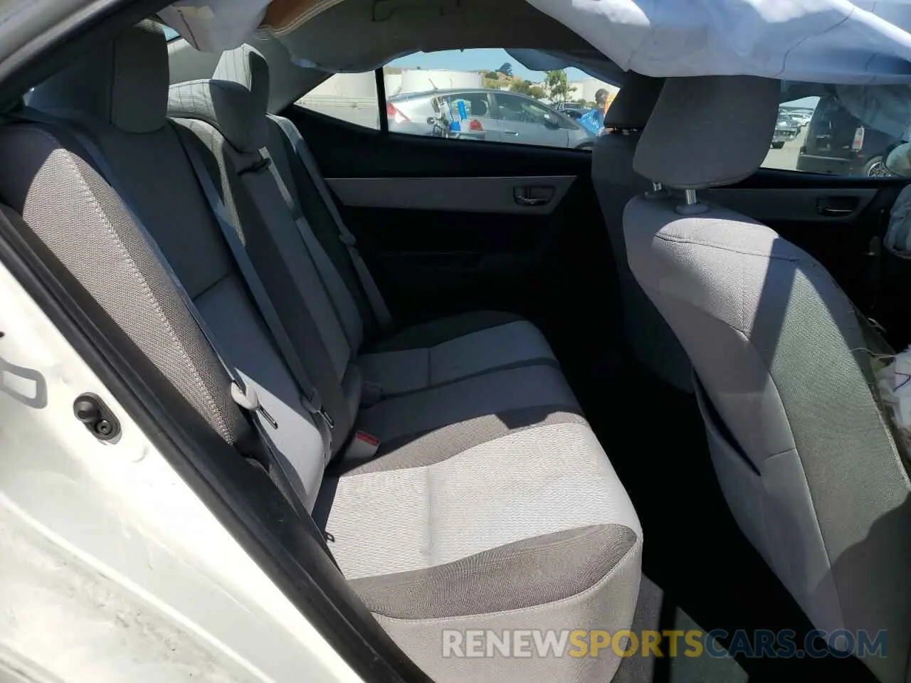 10 Photograph of a damaged car 5YFBURHE3KP856564 TOYOTA COROLLA 2019