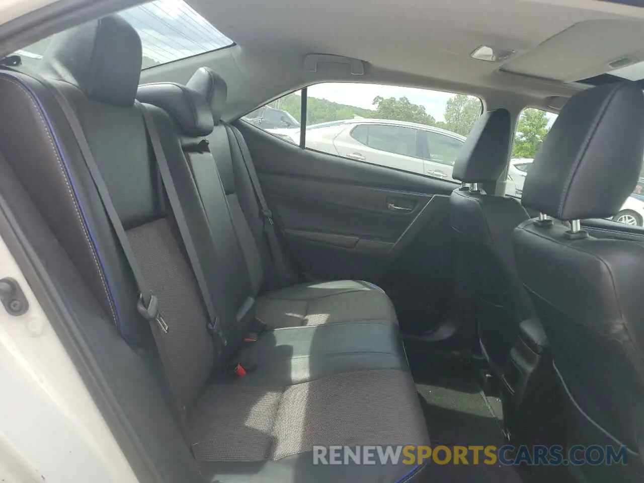 10 Photograph of a damaged car 5YFBURHE3KP858170 TOYOTA COROLLA 2019