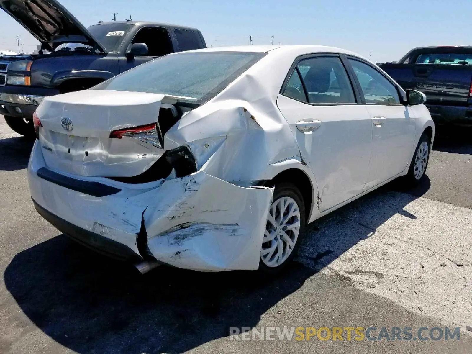 4 Photograph of a damaged car 5YFBURHE3KP859898 TOYOTA COROLLA 2019