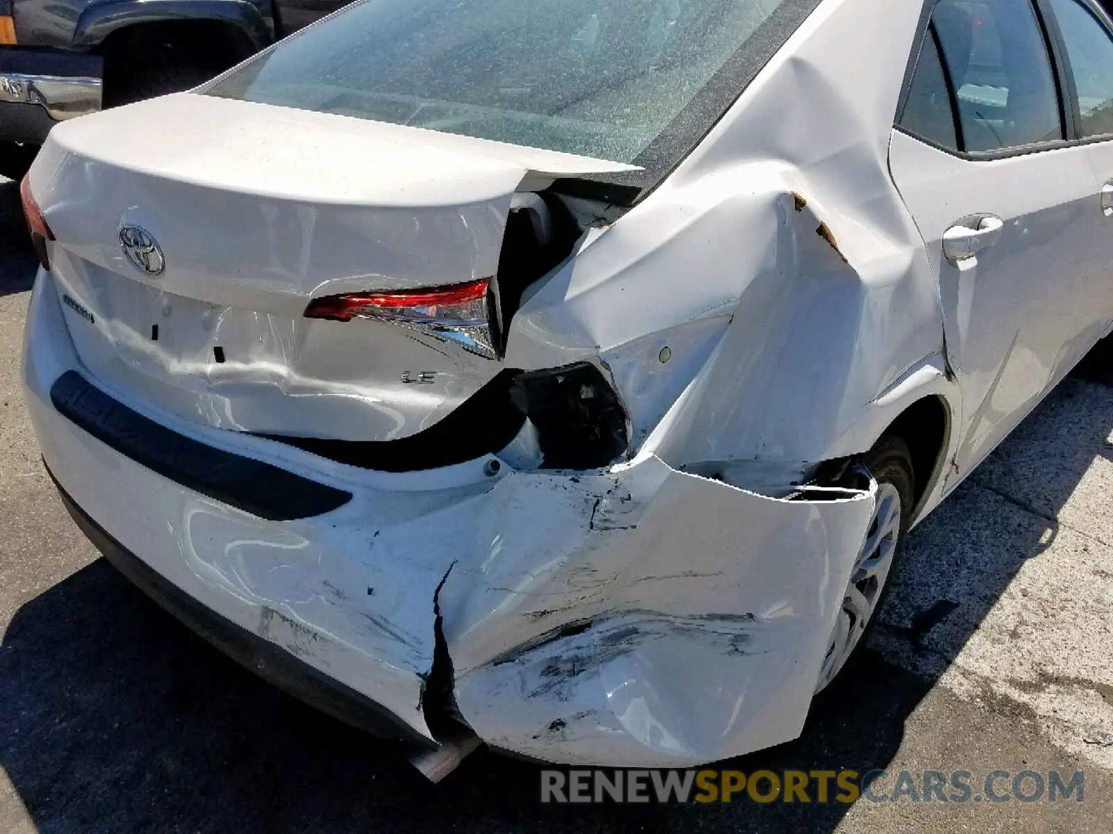 9 Photograph of a damaged car 5YFBURHE3KP859898 TOYOTA COROLLA 2019