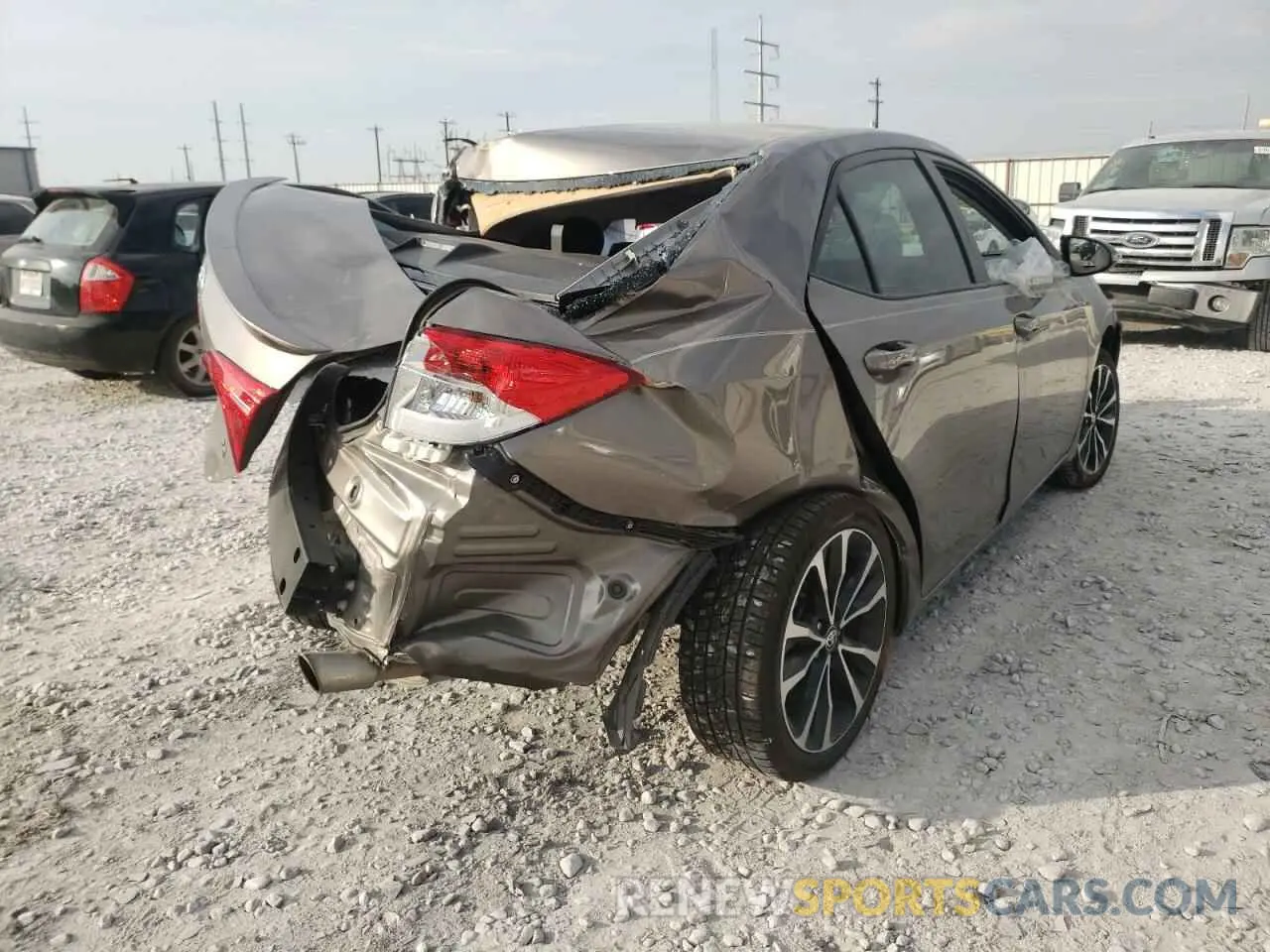 4 Photograph of a damaged car 5YFBURHE3KP860016 TOYOTA COROLLA 2019