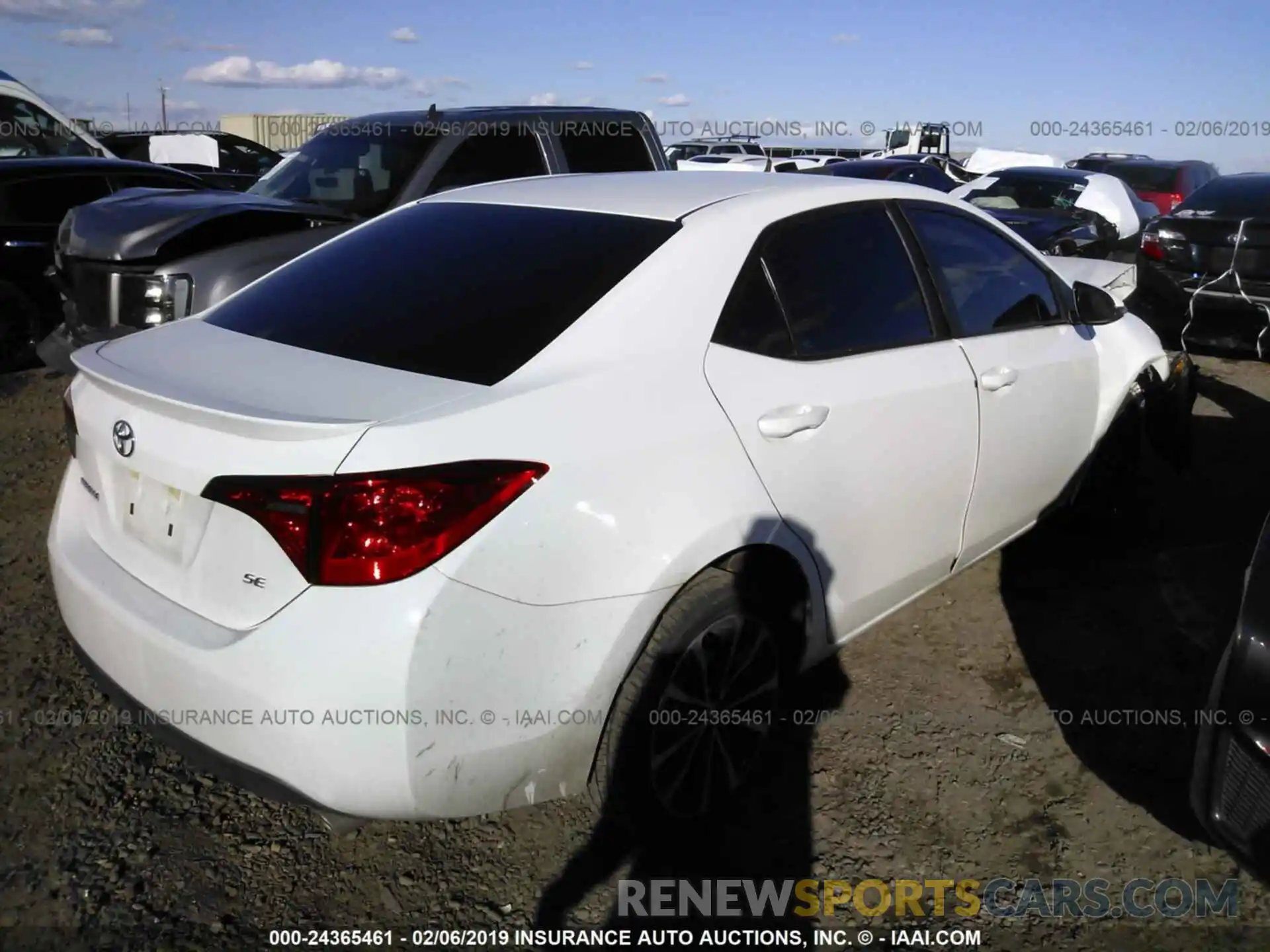 4 Photograph of a damaged car 5YFBURHE3KP860467 TOYOTA COROLLA 2019