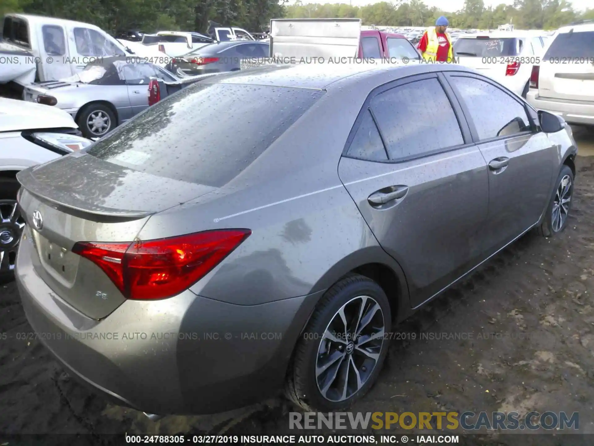 4 Photograph of a damaged car 5YFBURHE3KP864440 TOYOTA COROLLA 2019