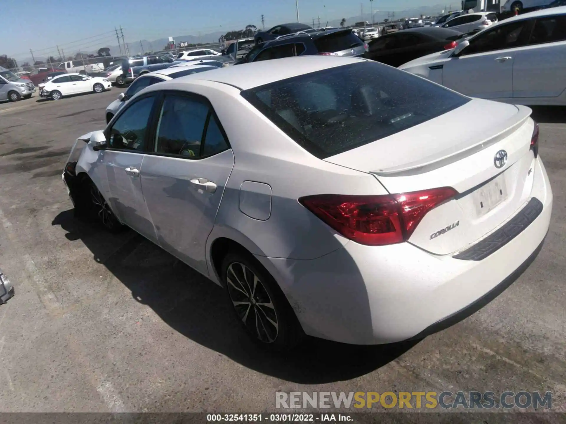 3 Photograph of a damaged car 5YFBURHE3KP865619 TOYOTA COROLLA 2019