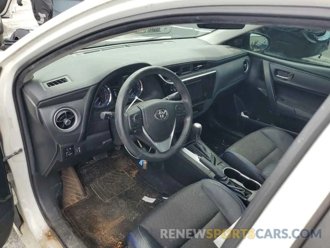 8 Photograph of a damaged car 5YFBURHE3KP874448 TOYOTA COROLLA 2019