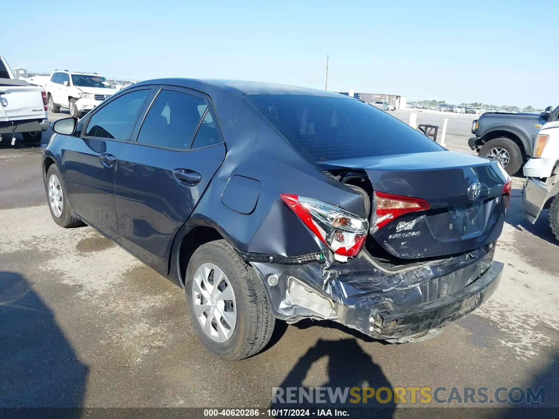 3 Photograph of a damaged car 5YFBURHE3KP875387 TOYOTA COROLLA 2019