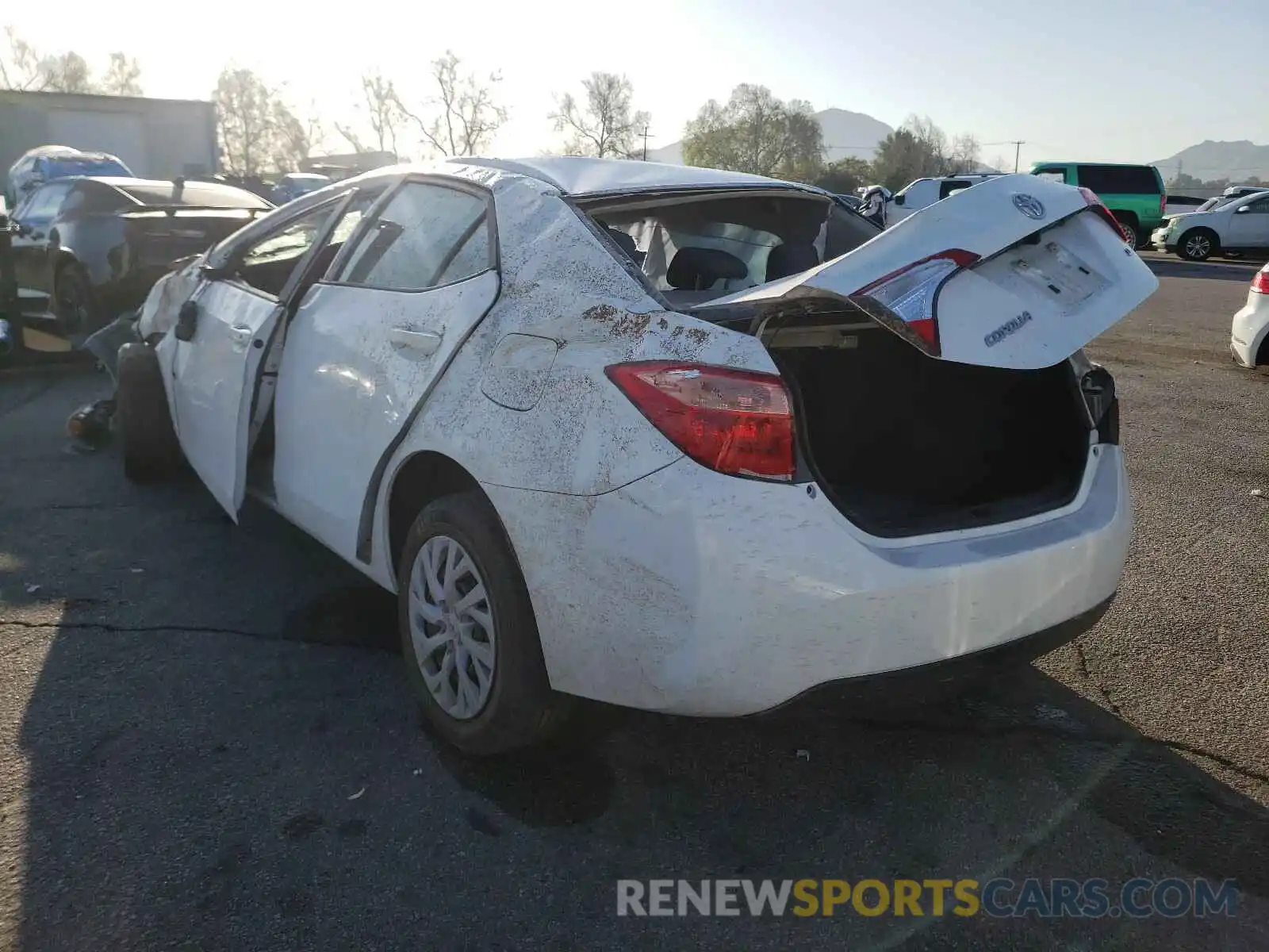 3 Photograph of a damaged car 5YFBURHE3KP875471 TOYOTA COROLLA 2019