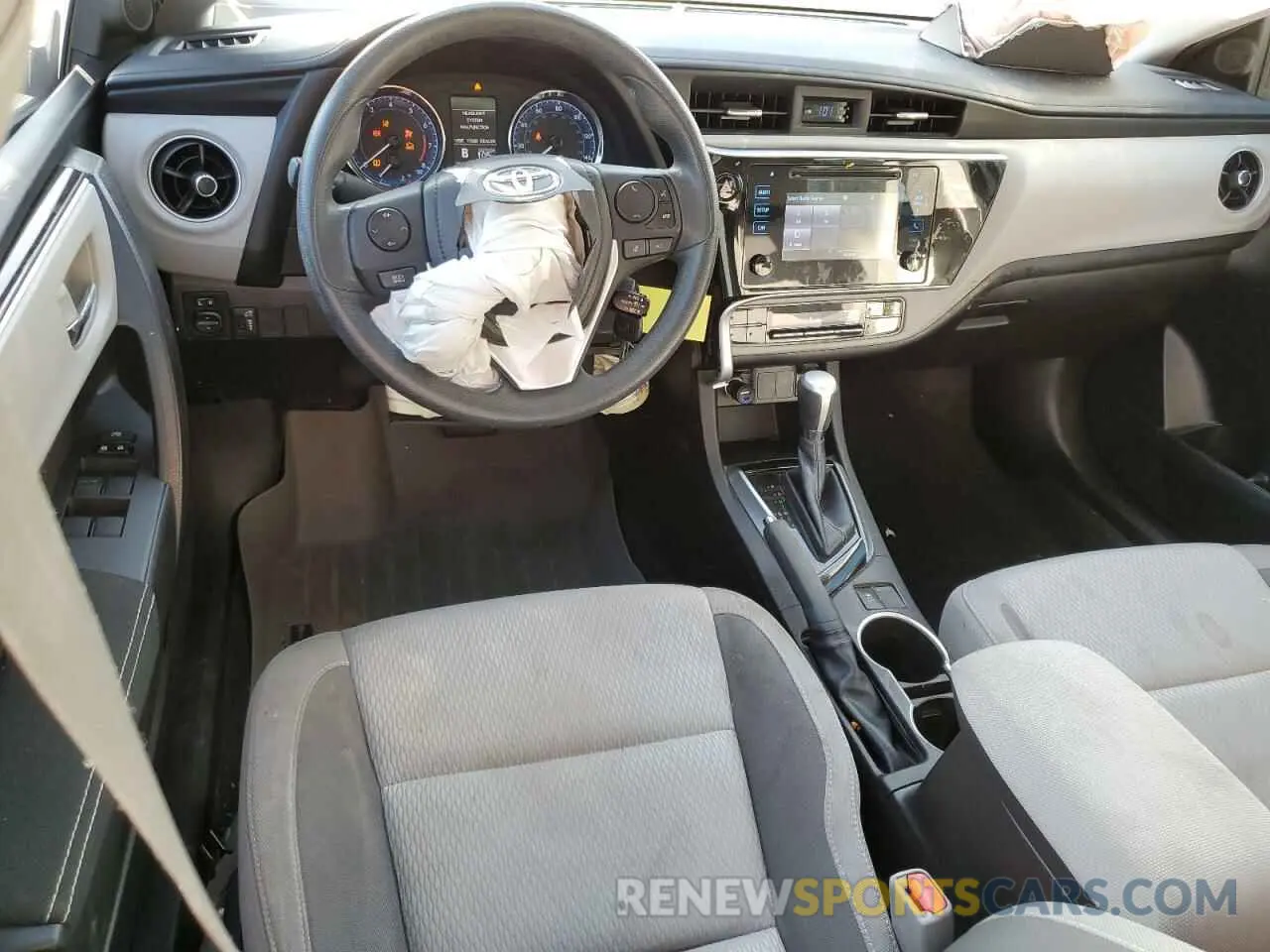 8 Photograph of a damaged car 5YFBURHE3KP876071 TOYOTA COROLLA 2019