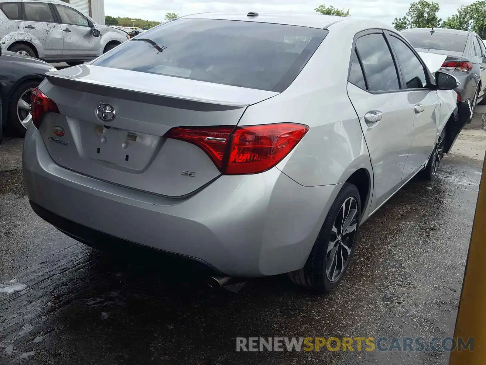 4 Photograph of a damaged car 5YFBURHE3KP880055 TOYOTA COROLLA 2019