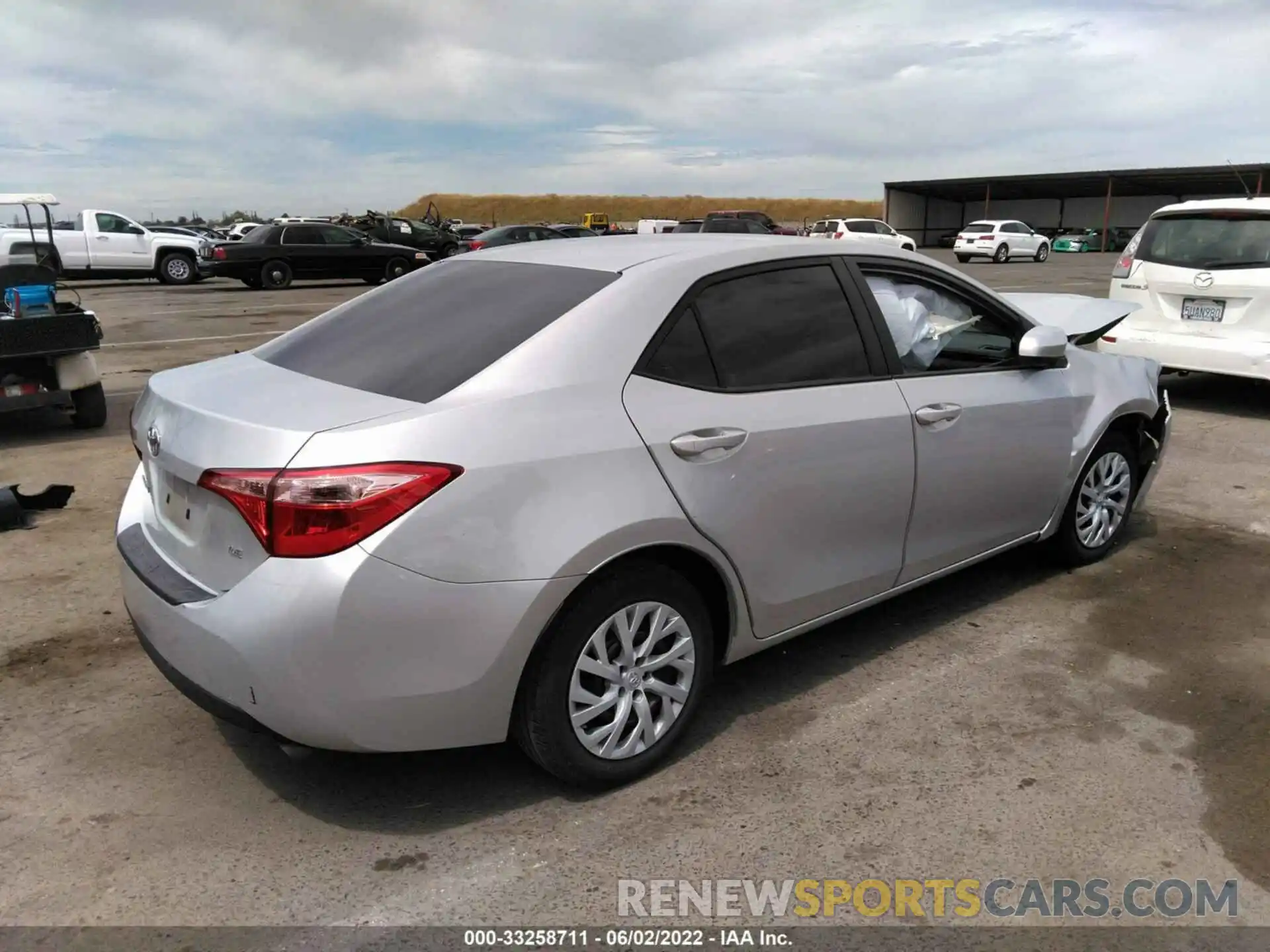 4 Photograph of a damaged car 5YFBURHE3KP881626 TOYOTA COROLLA 2019