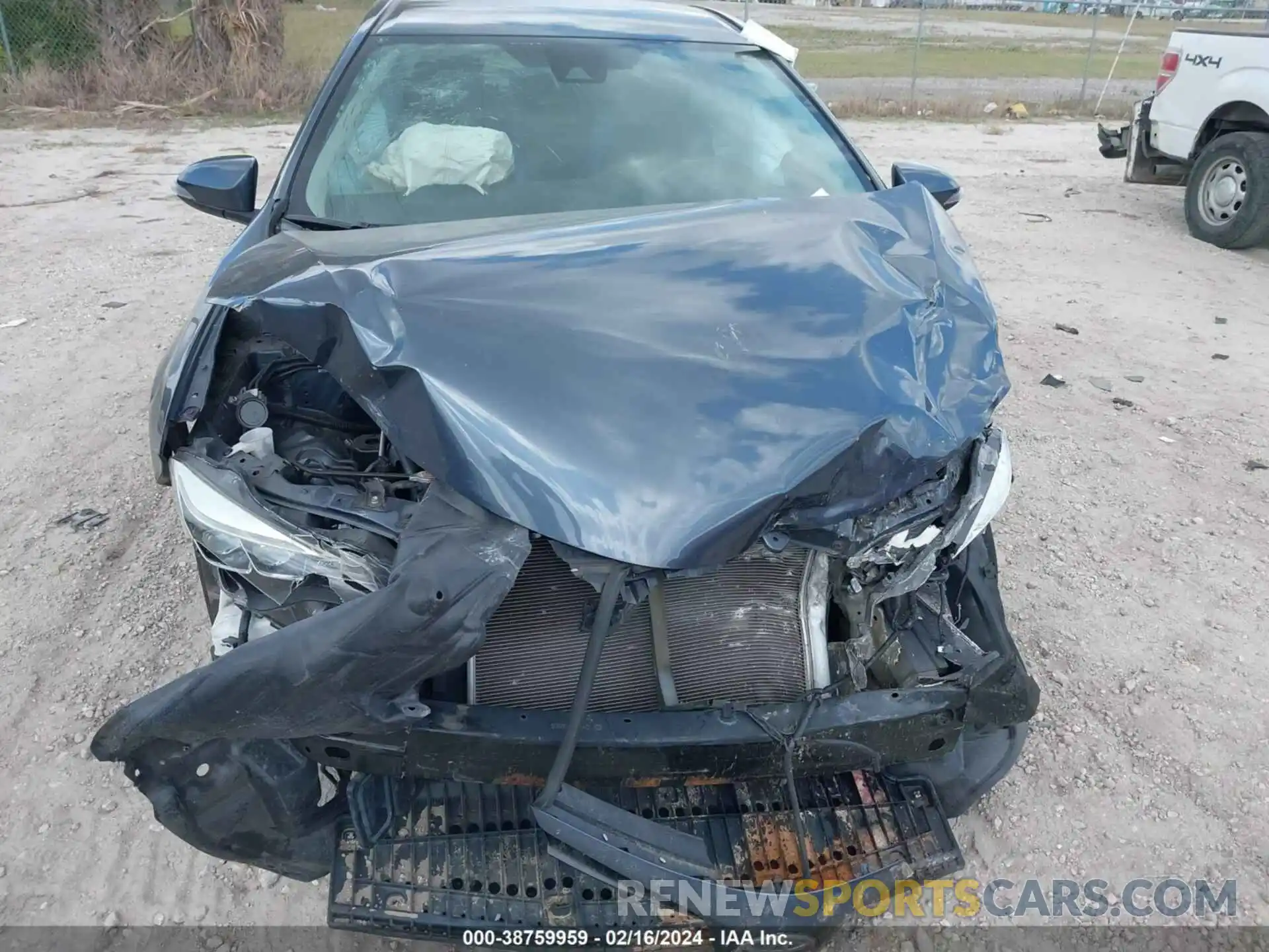 6 Photograph of a damaged car 5YFBURHE3KP884123 TOYOTA COROLLA 2019