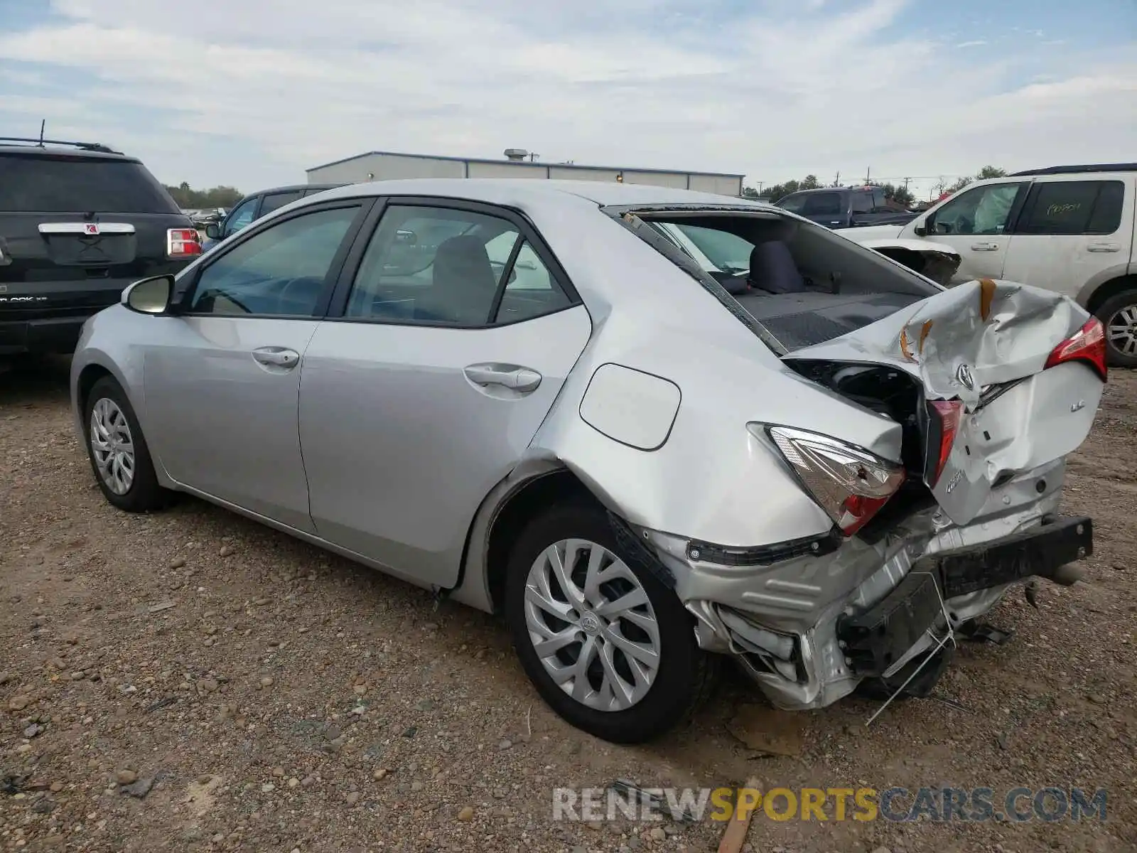 3 Photograph of a damaged car 5YFBURHE3KP884820 TOYOTA COROLLA 2019