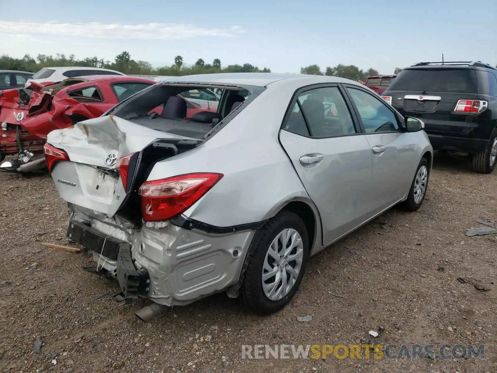 4 Photograph of a damaged car 5YFBURHE3KP884820 TOYOTA COROLLA 2019