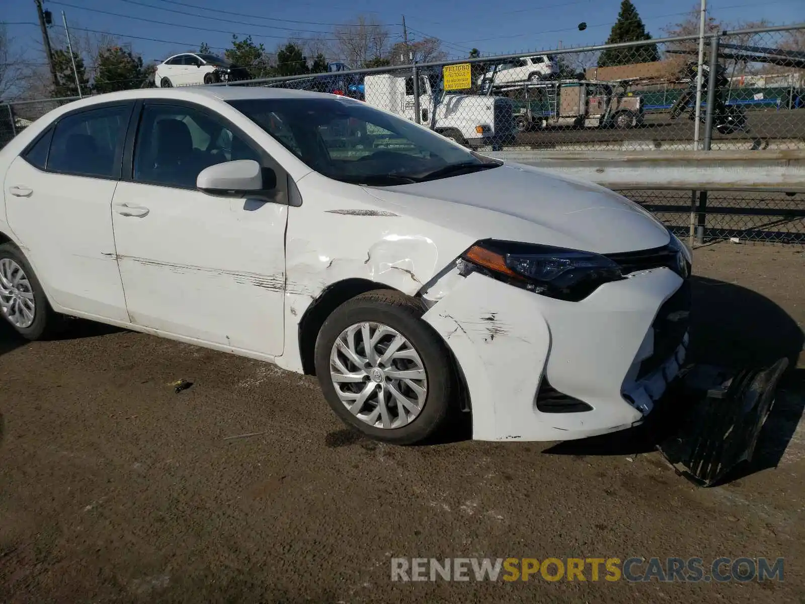 9 Photograph of a damaged car 5YFBURHE3KP887555 TOYOTA COROLLA 2019