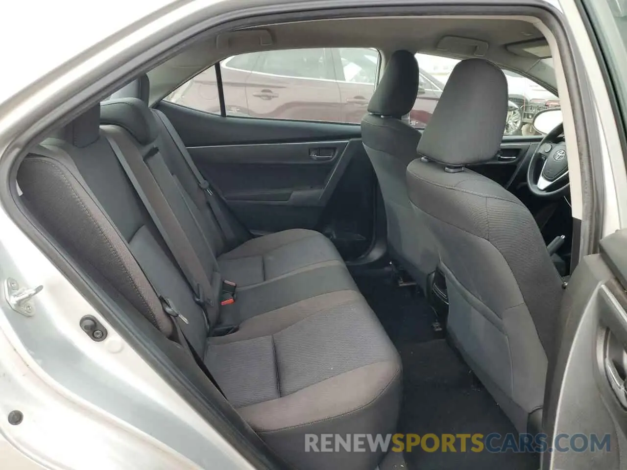 10 Photograph of a damaged car 5YFBURHE3KP887717 TOYOTA COROLLA 2019