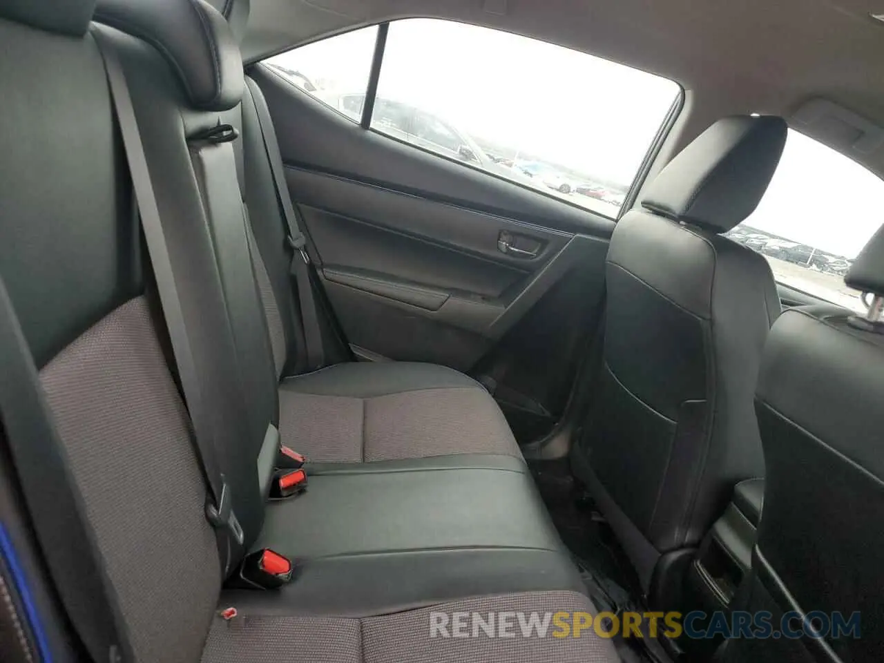10 Photograph of a damaged car 5YFBURHE3KP892531 TOYOTA COROLLA 2019